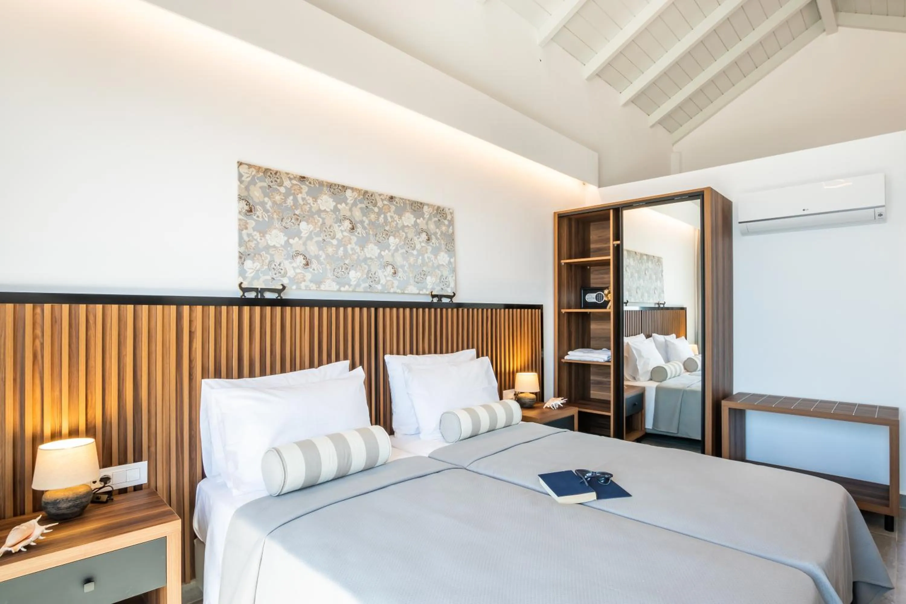 Bed in Apolis Beachscape Hotel