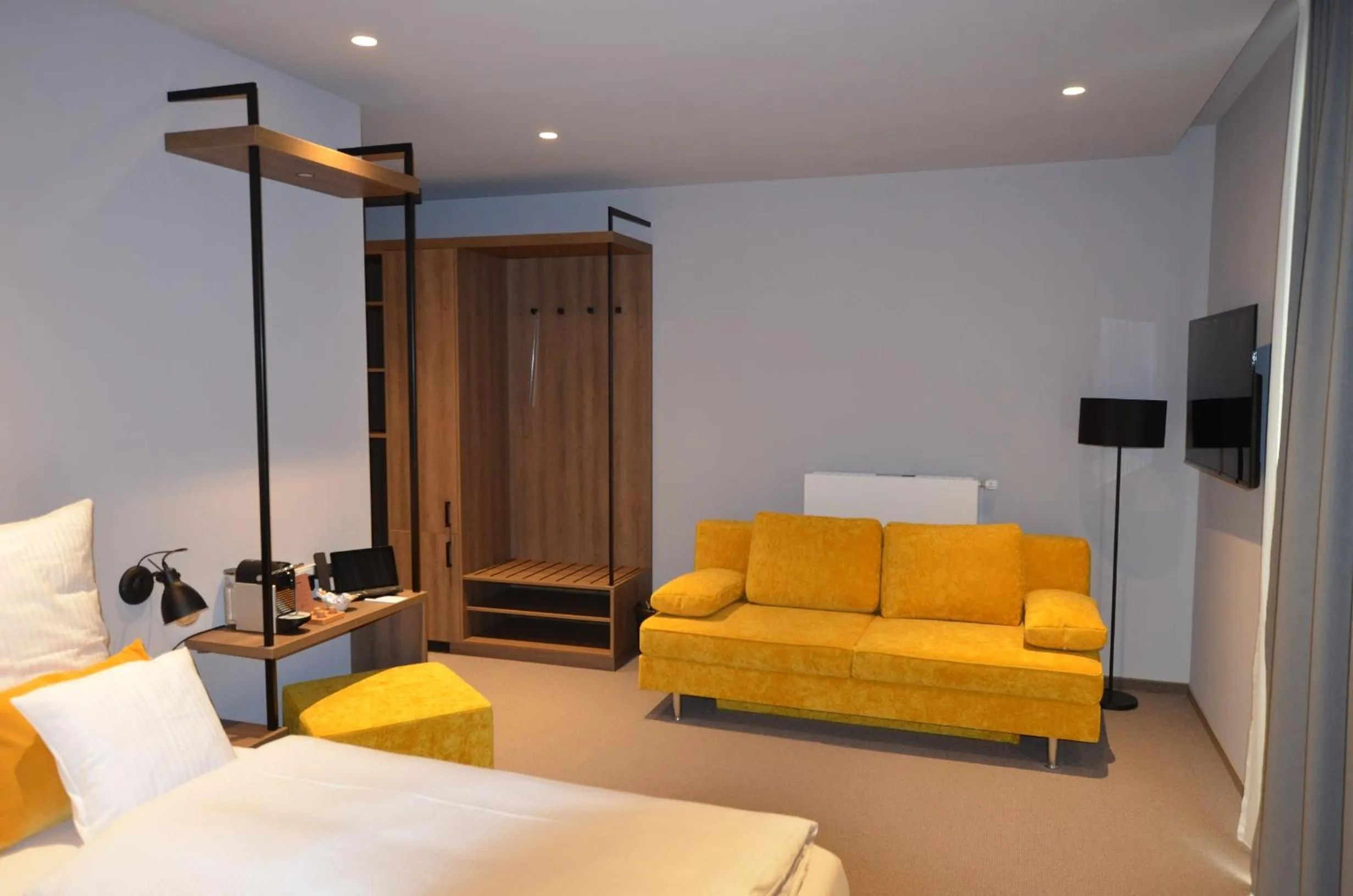 Photo of the whole room, Bed in Boutique Hotel Moselgarten