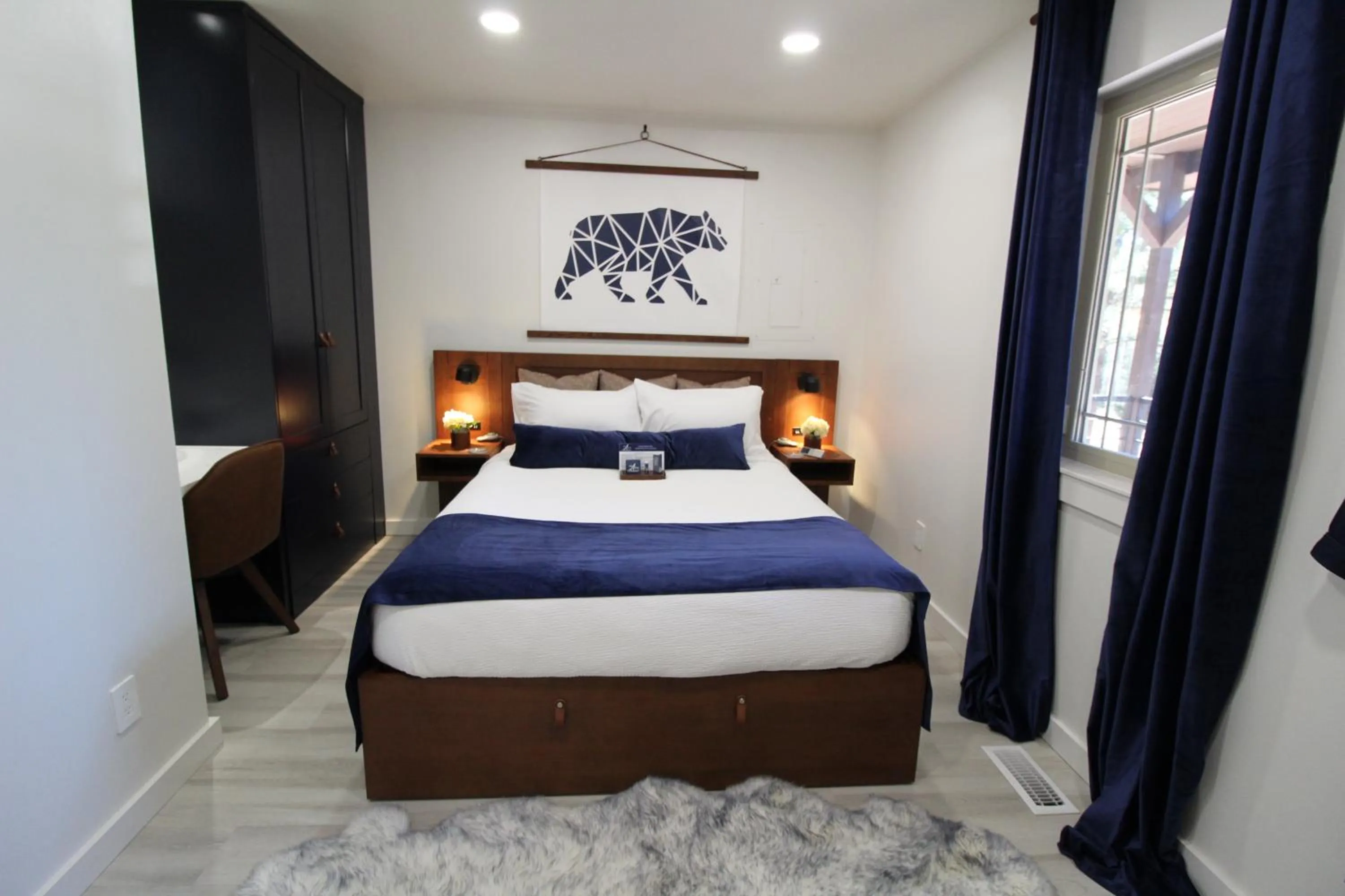 Bed in Aspen Springs Angel Fire