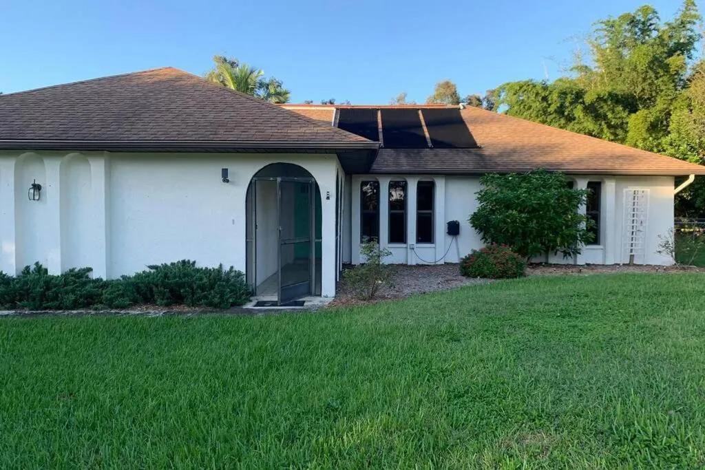 Property building in Bonita Oasis