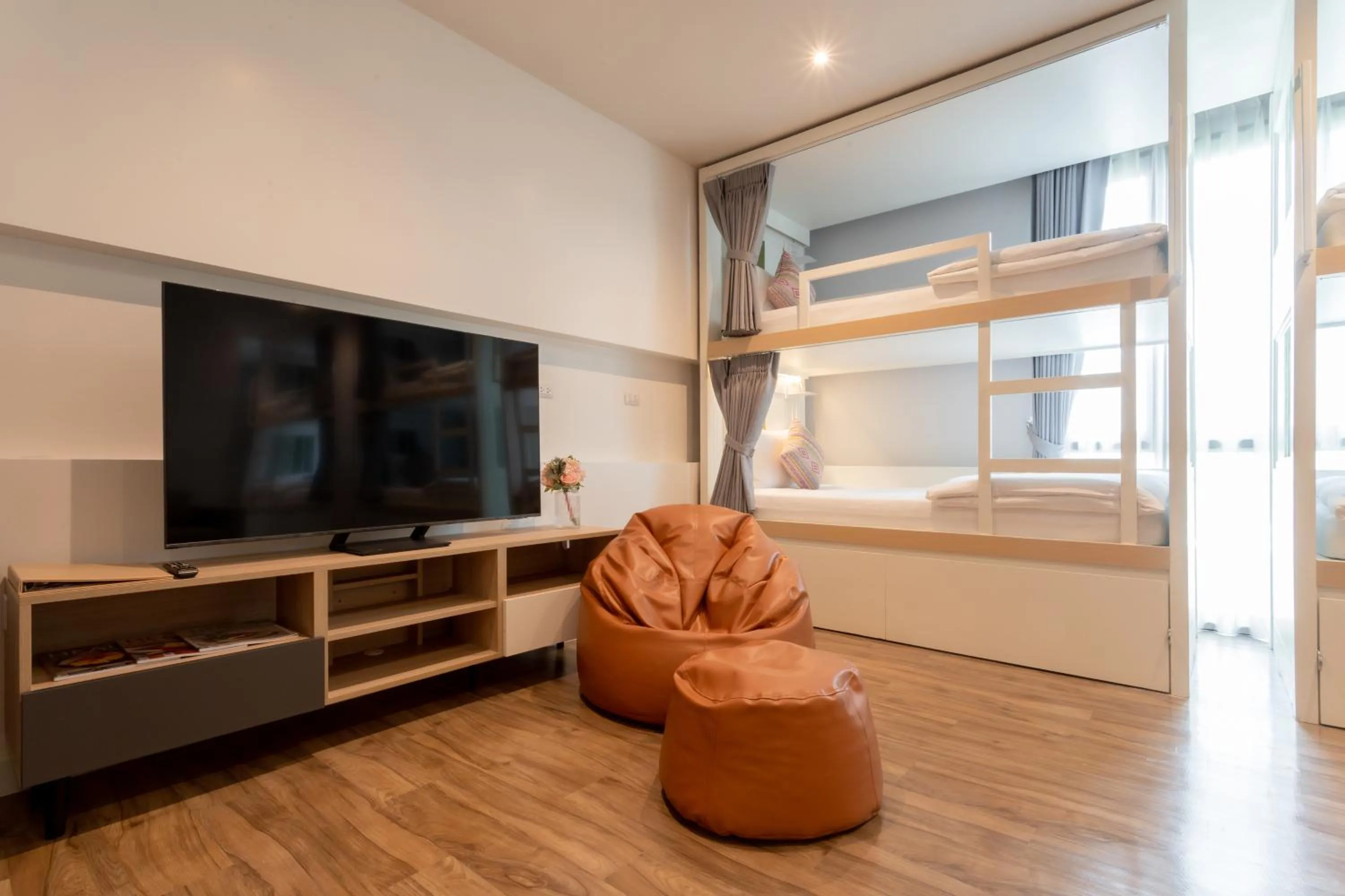 Communal lounge/ TV room, Bed in Lanna Bonita Boutique Hotel