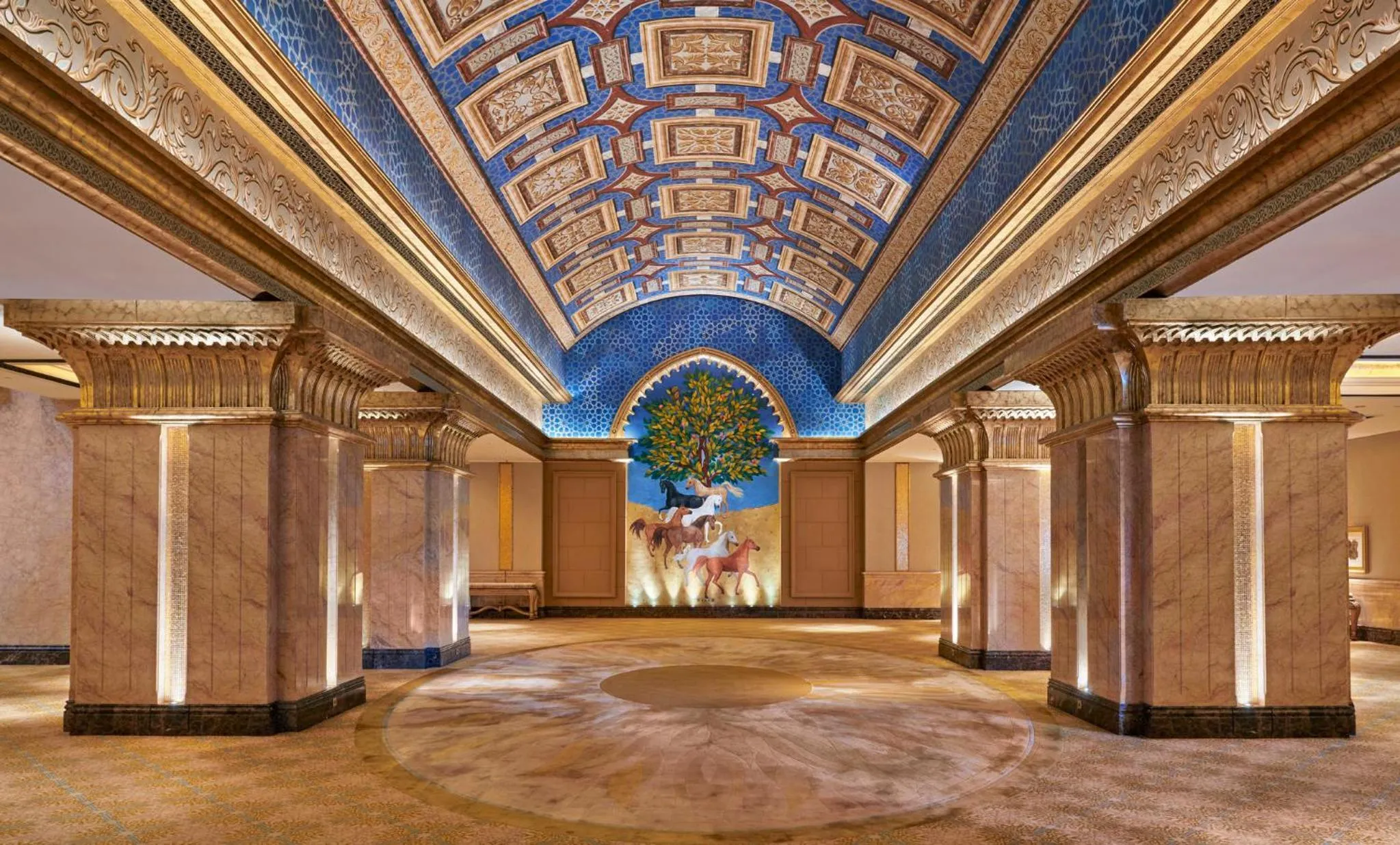 Lobby or reception in Emirates Palace Mandarin Oriental, Abu Dhabi