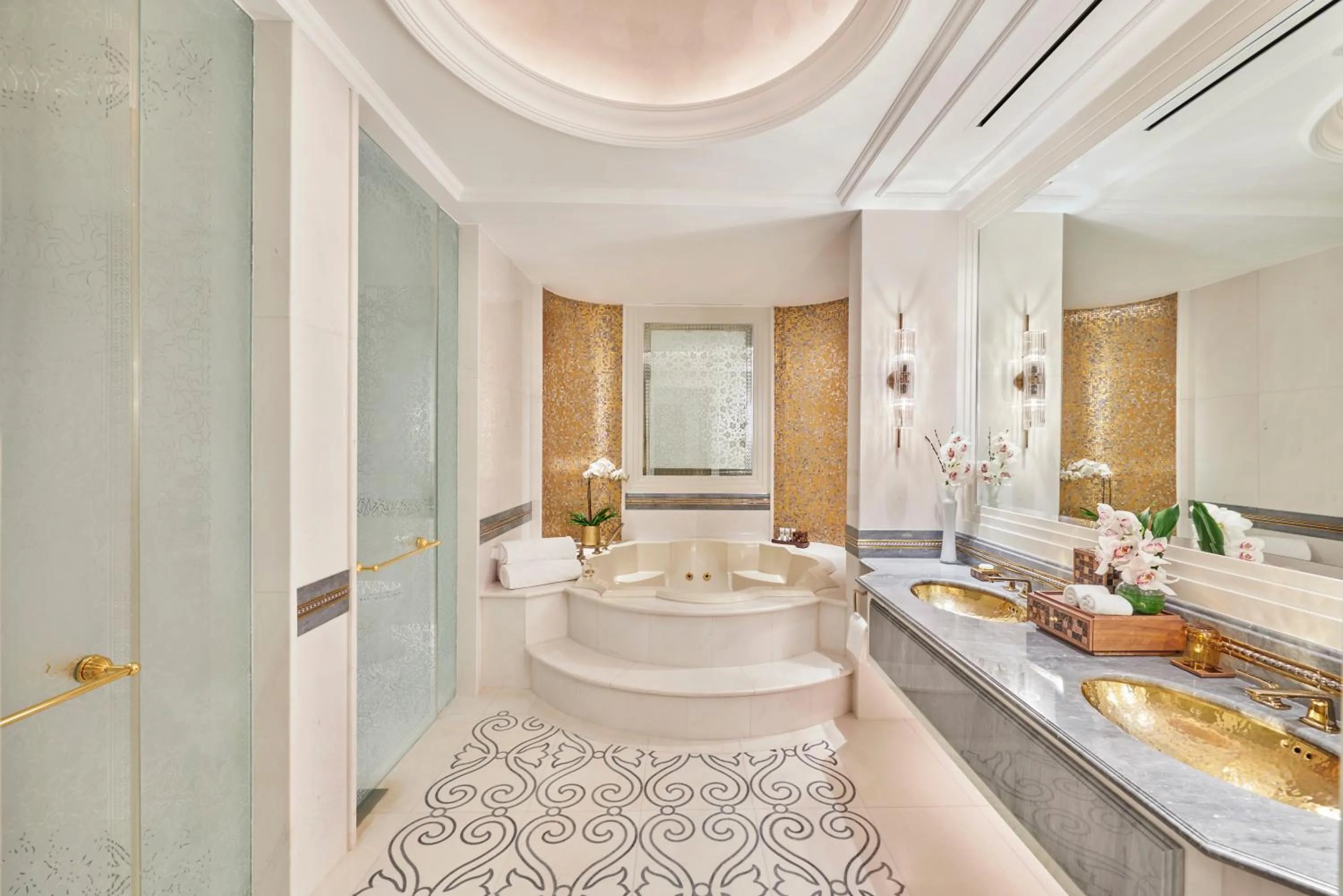 Bathroom in Emirates Palace Mandarin Oriental, Abu Dhabi