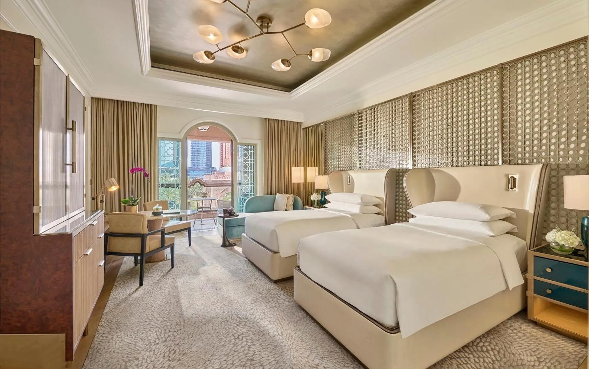 Property building, Bed in Emirates Palace Mandarin Oriental, Abu Dhabi