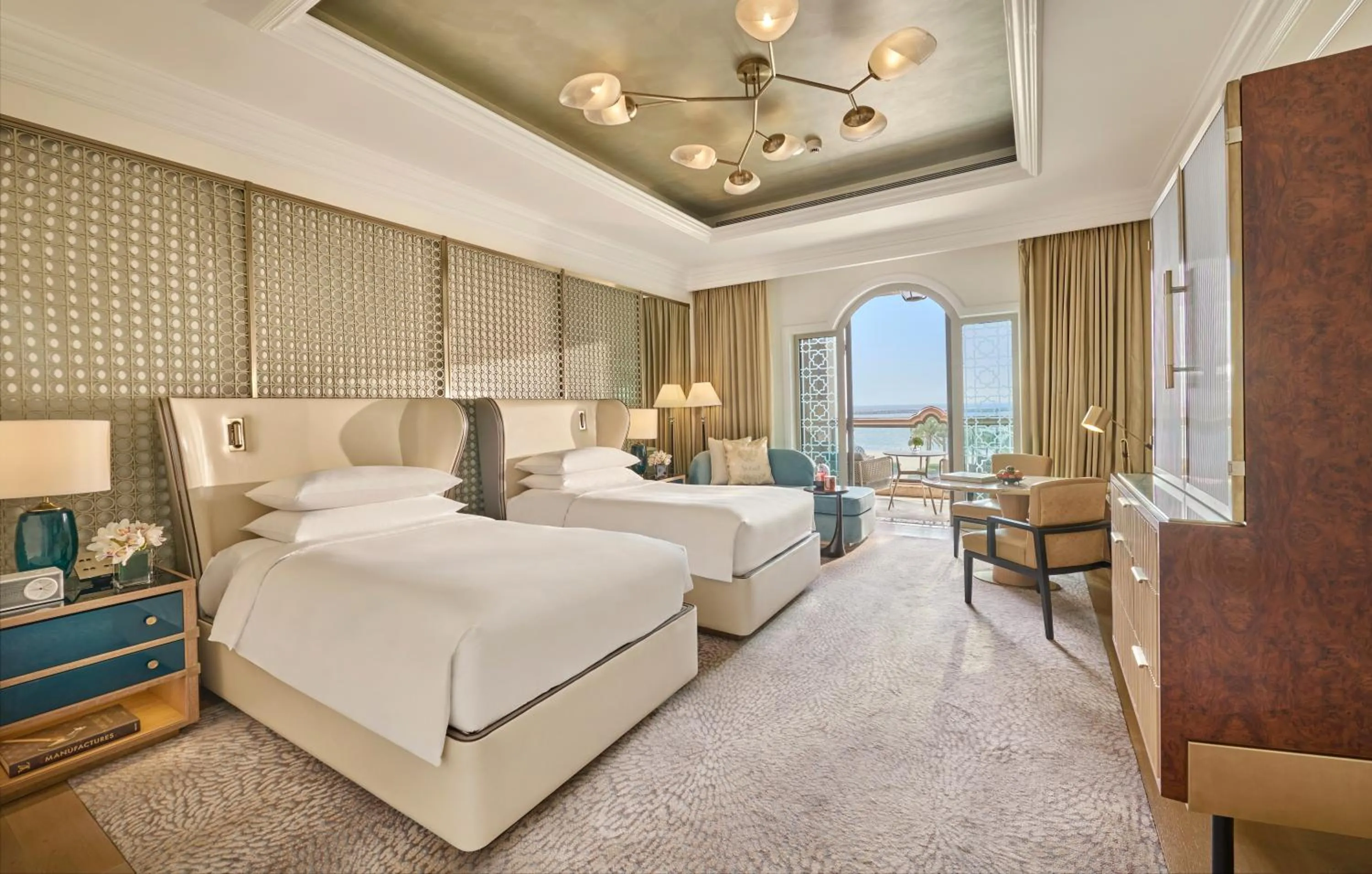 Bedroom, Bed in Emirates Palace Mandarin Oriental, Abu Dhabi