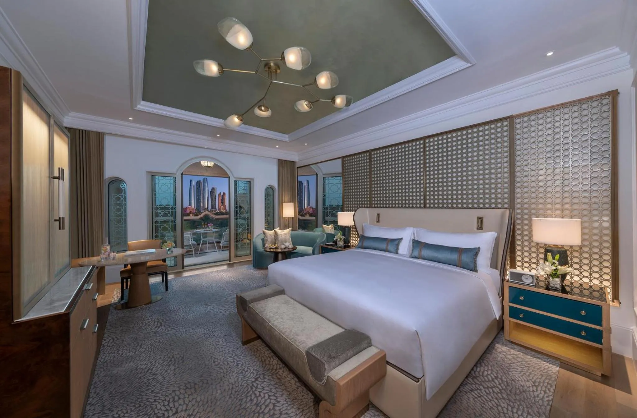 Photo of the whole room, Bed in Emirates Palace Mandarin Oriental, Abu Dhabi
