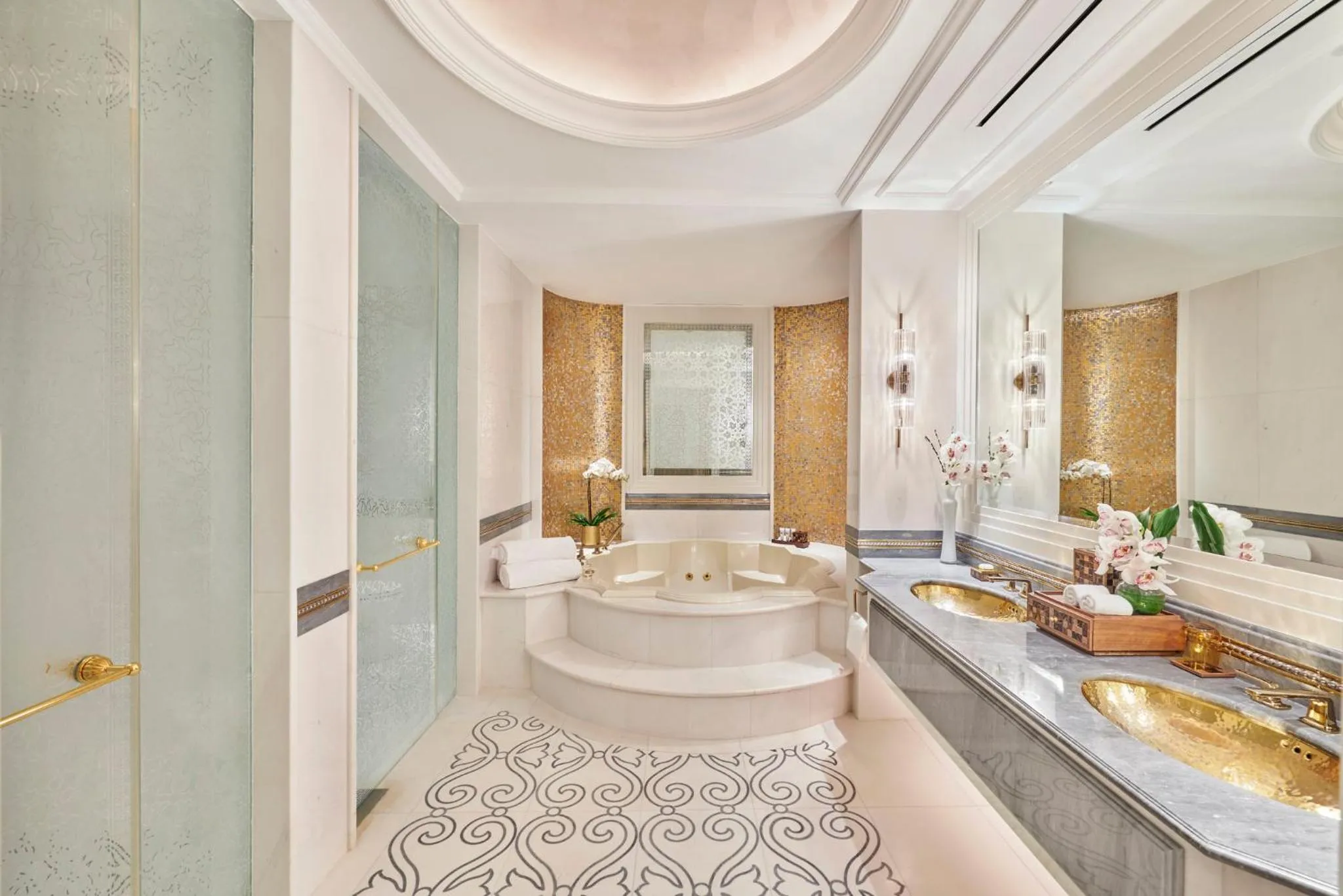 Bathroom in Emirates Palace Mandarin Oriental, Abu Dhabi