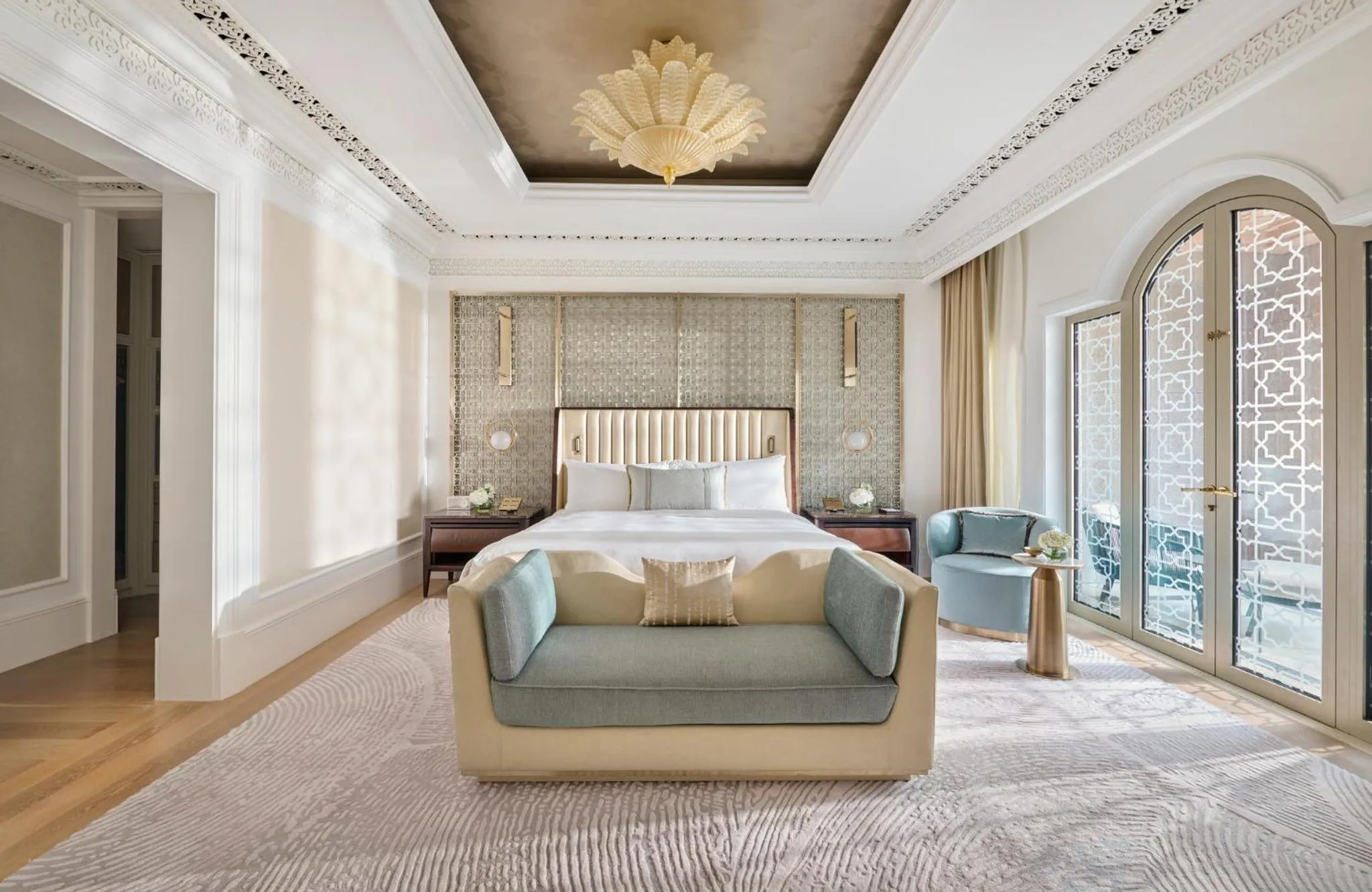 Photo of the whole room, Bed in Emirates Palace Mandarin Oriental, Abu Dhabi