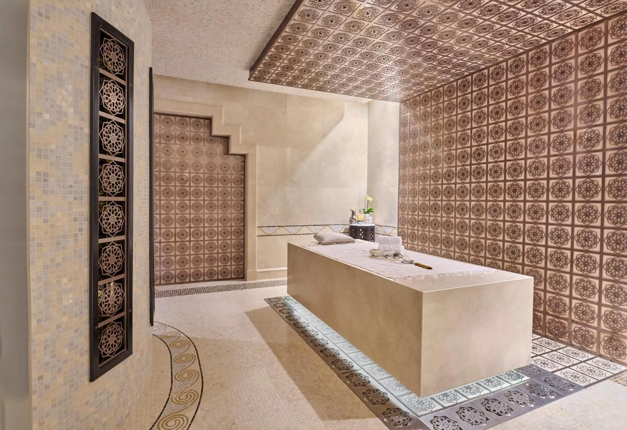 Decorative detail in Emirates Palace Mandarin Oriental, Abu Dhabi