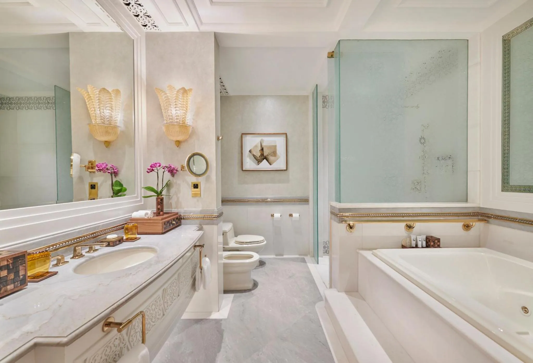 Bathroom in Emirates Palace Mandarin Oriental, Abu Dhabi