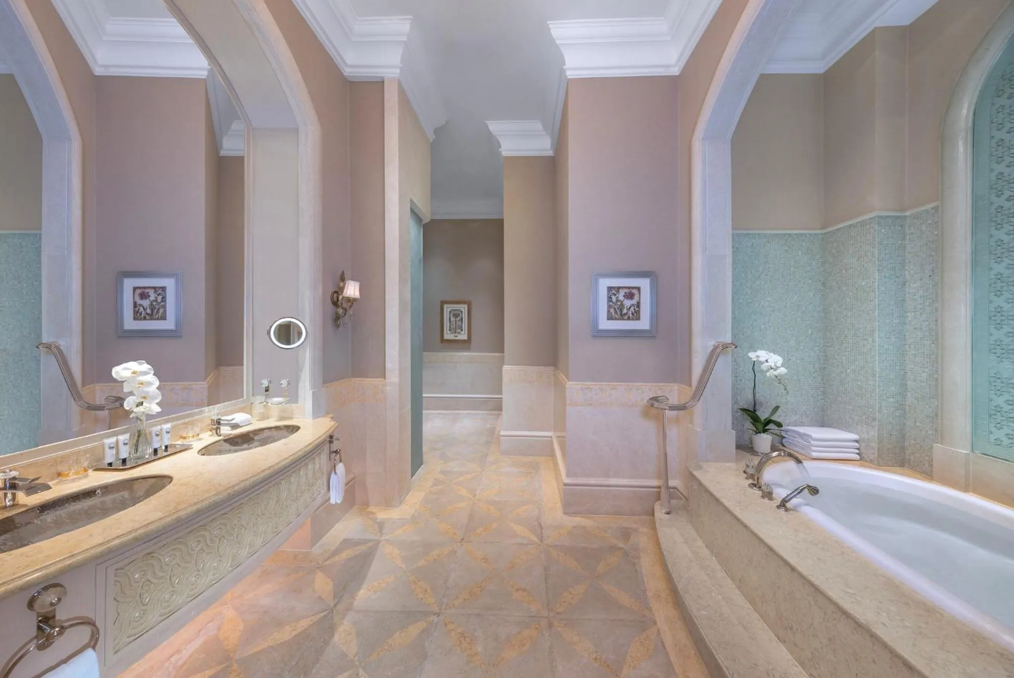 Bathroom in Emirates Palace Mandarin Oriental, Abu Dhabi