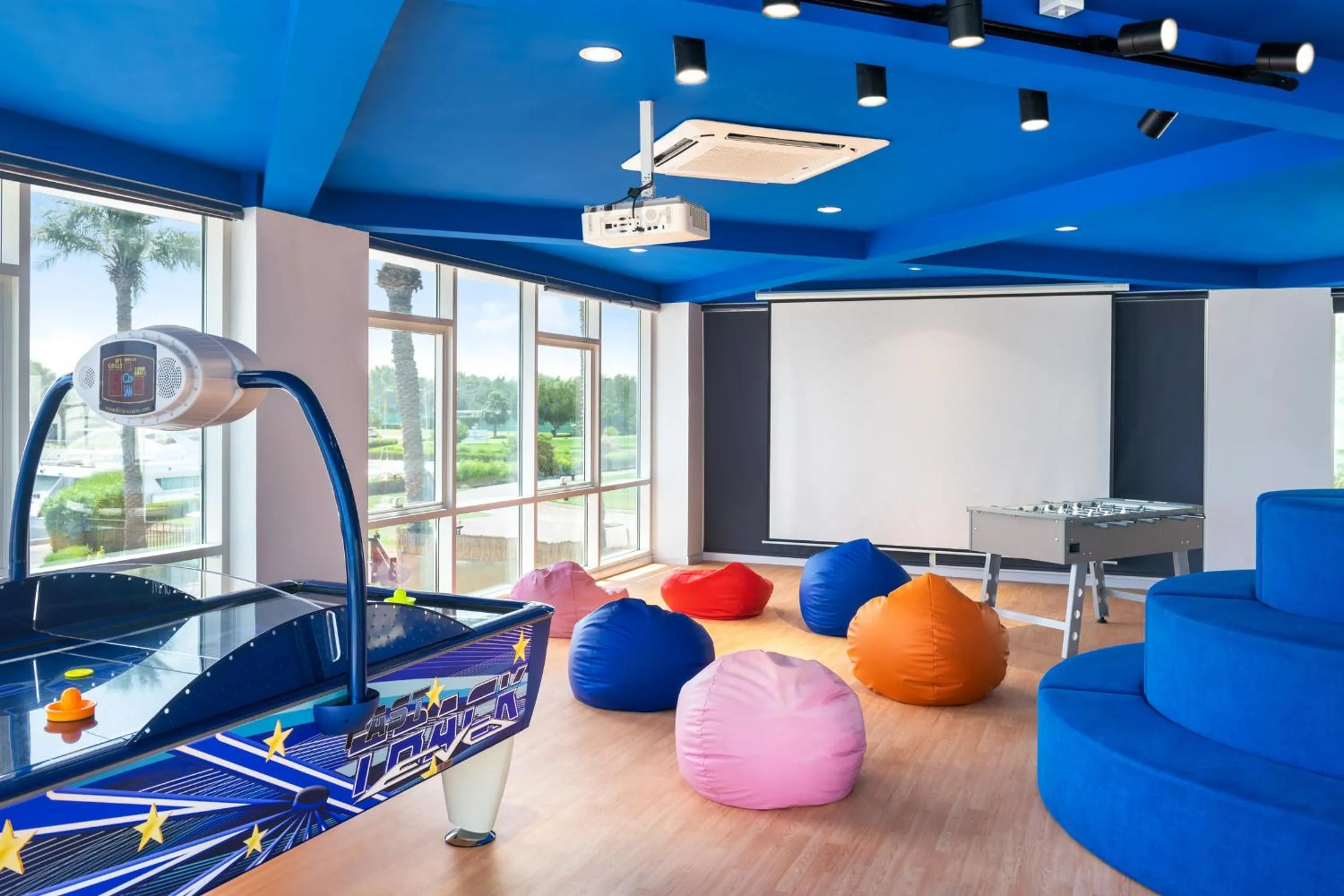 Kids's club in JA Palm Tree Court, Dubai