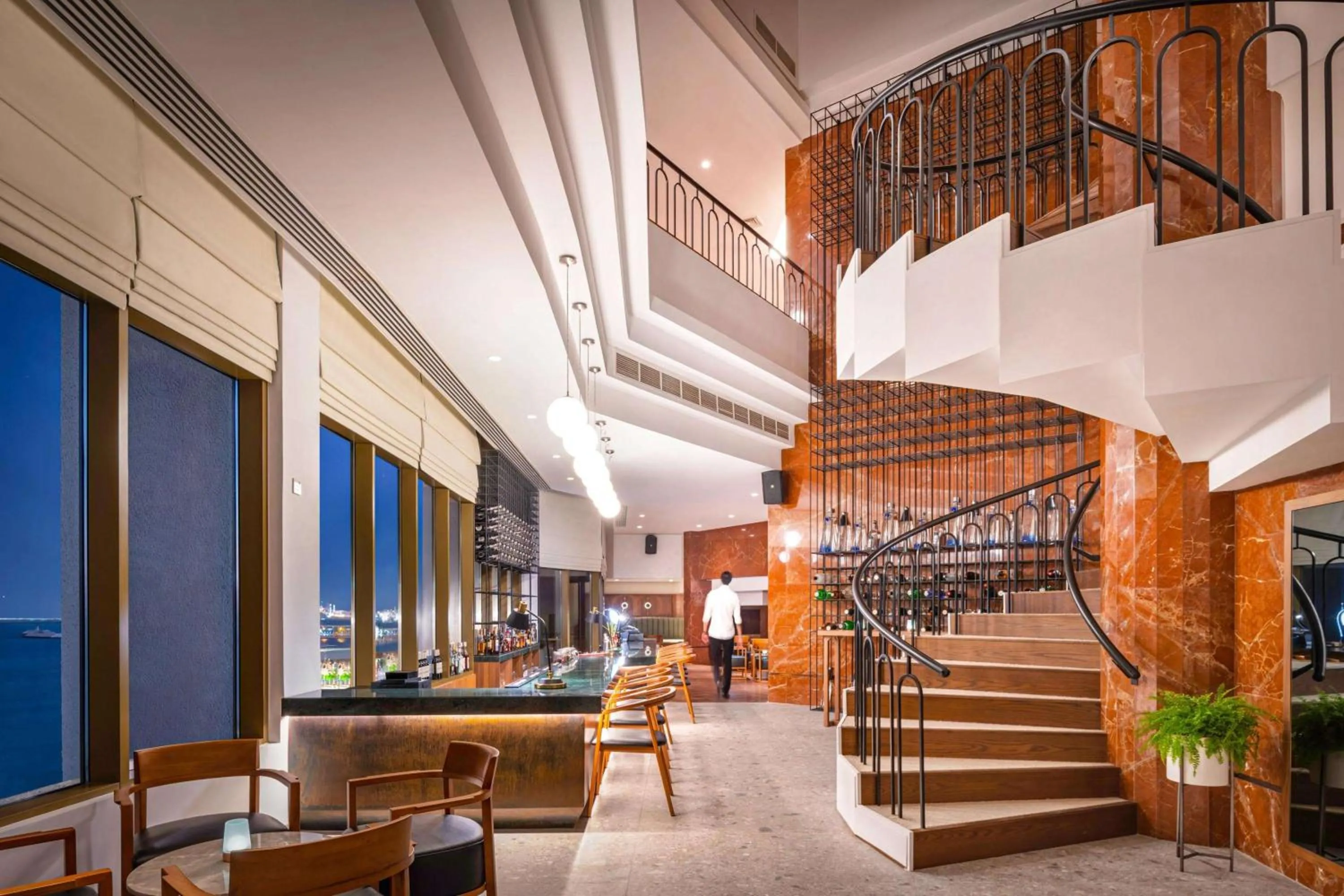 Restaurant/places to eat in JA Palm Tree Court, Dubai