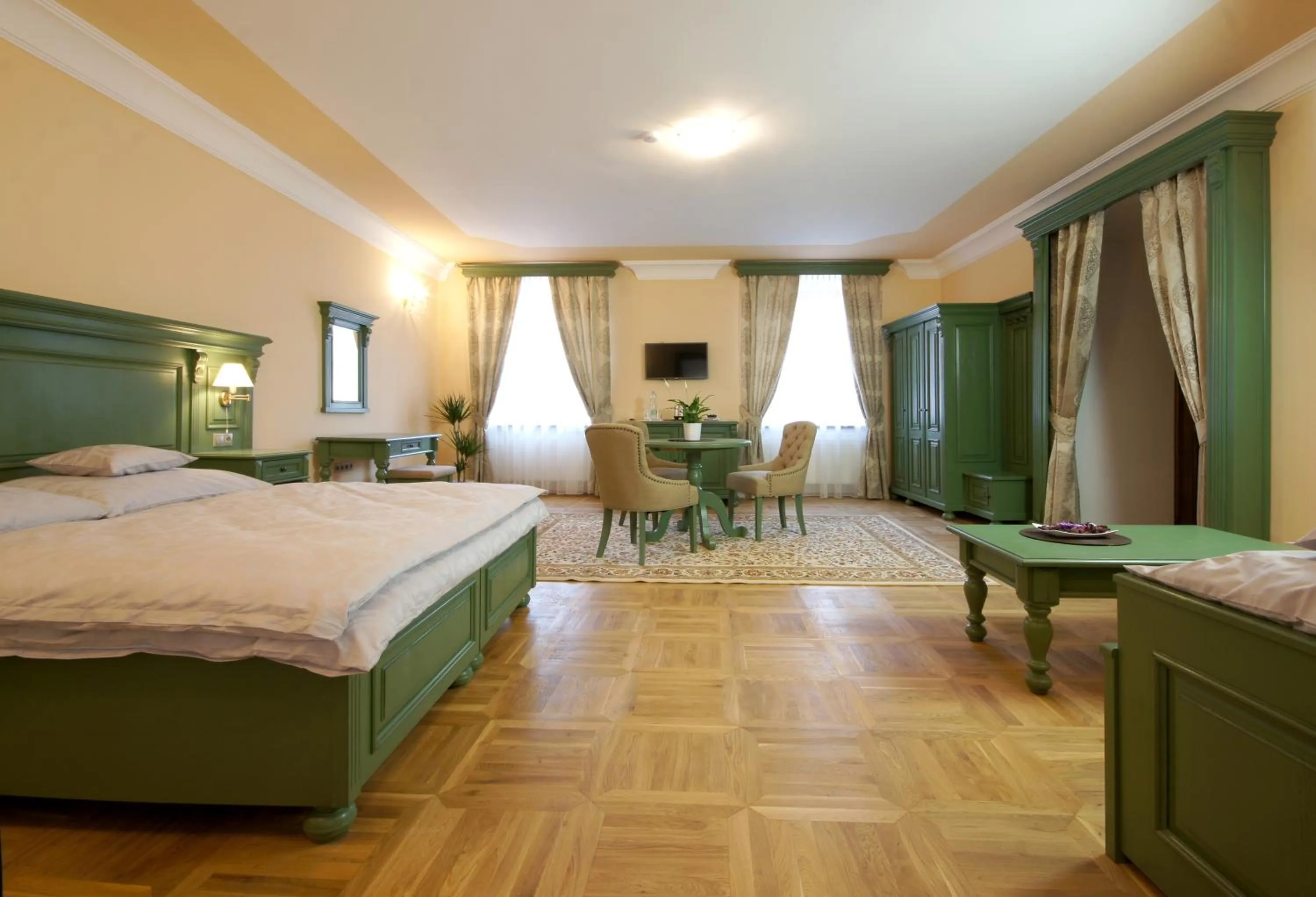 Photo of the whole room, Bed in Palace Kutná Hora