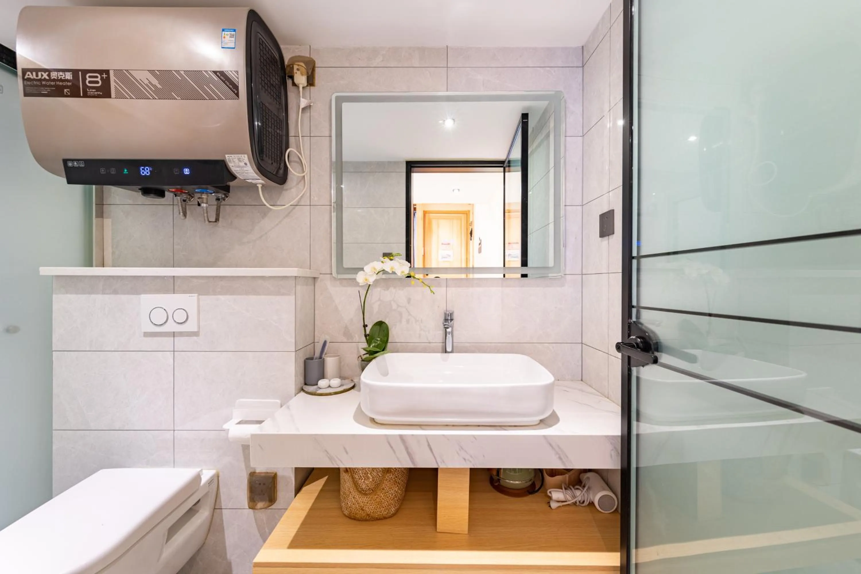 Toilet in Templeside Beijing