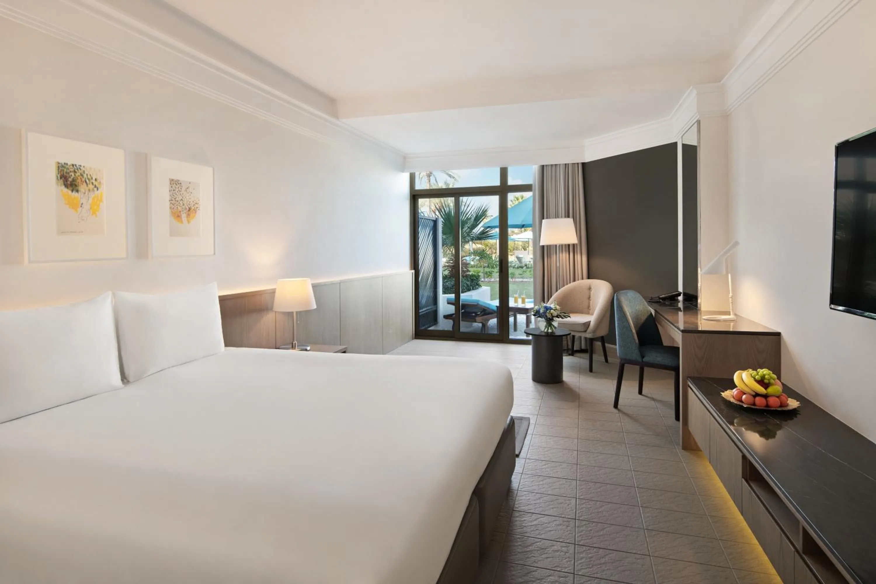 Photo of the whole room, Bed in JA Beach Hotel, Dubai