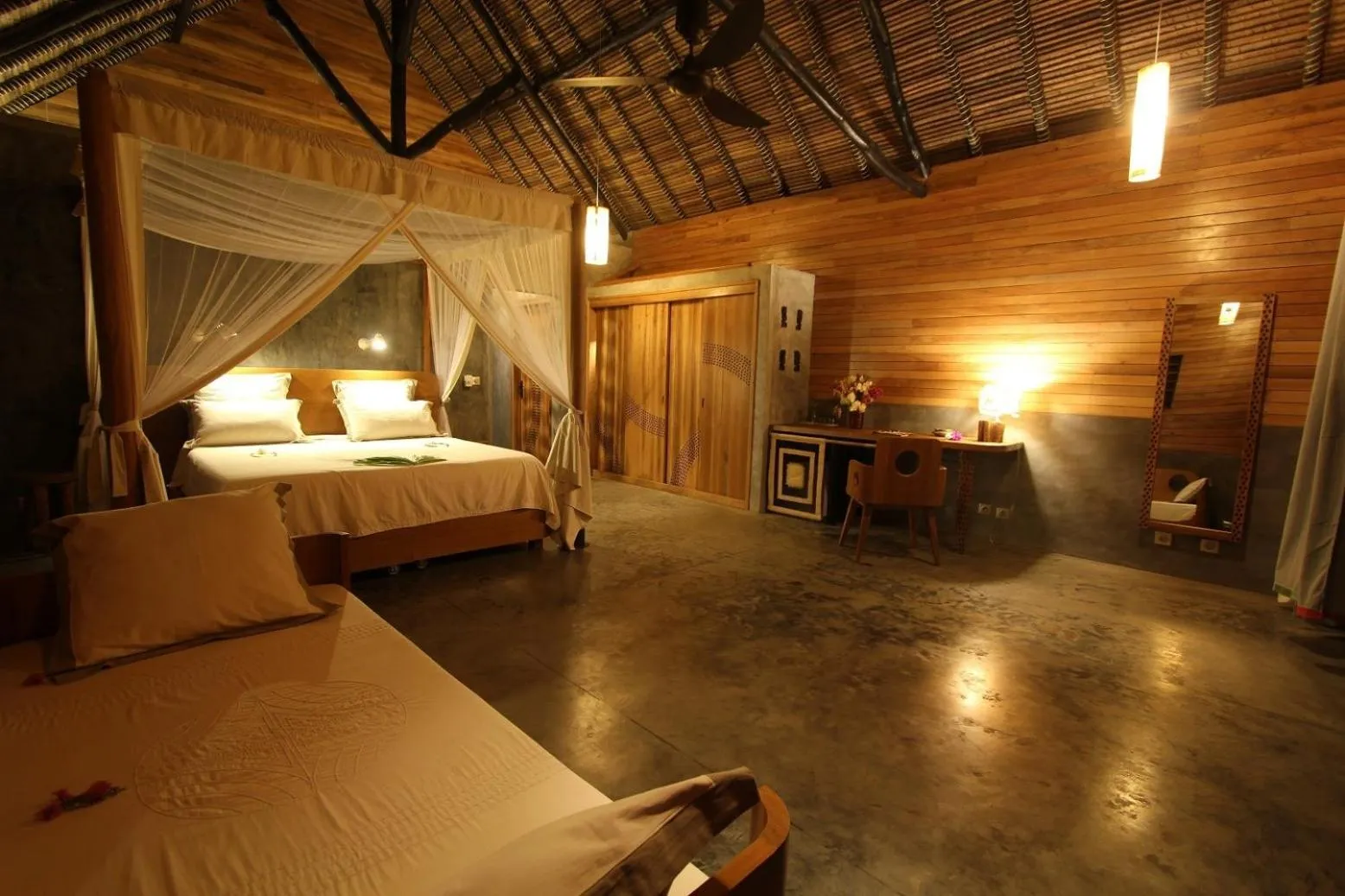 Photo of the whole room, Bed in L'heure Bleue