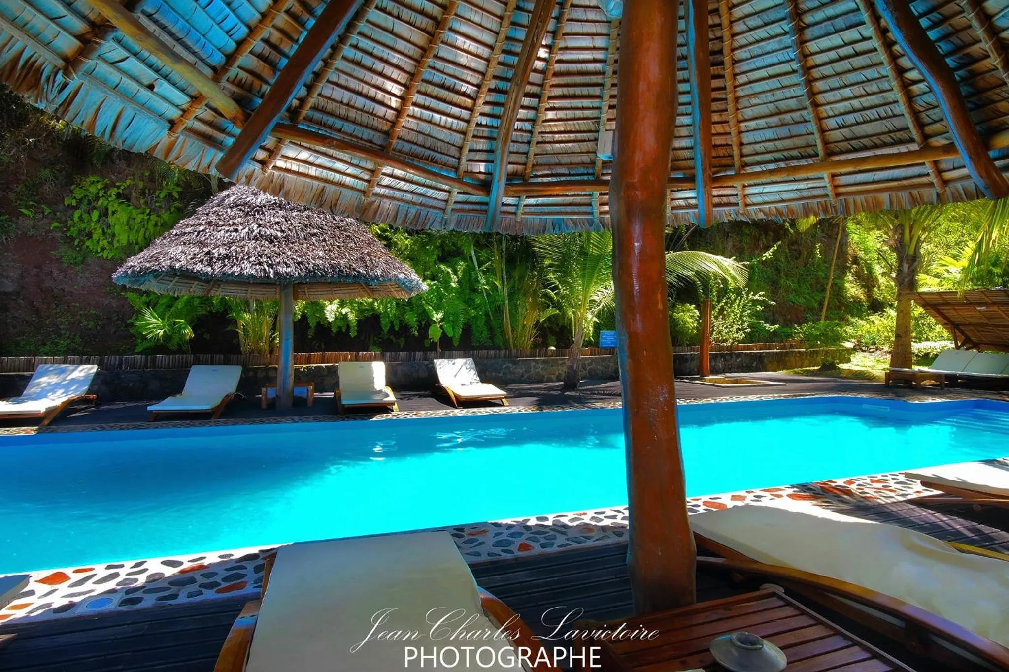 Swimming pool in L'heure Bleue