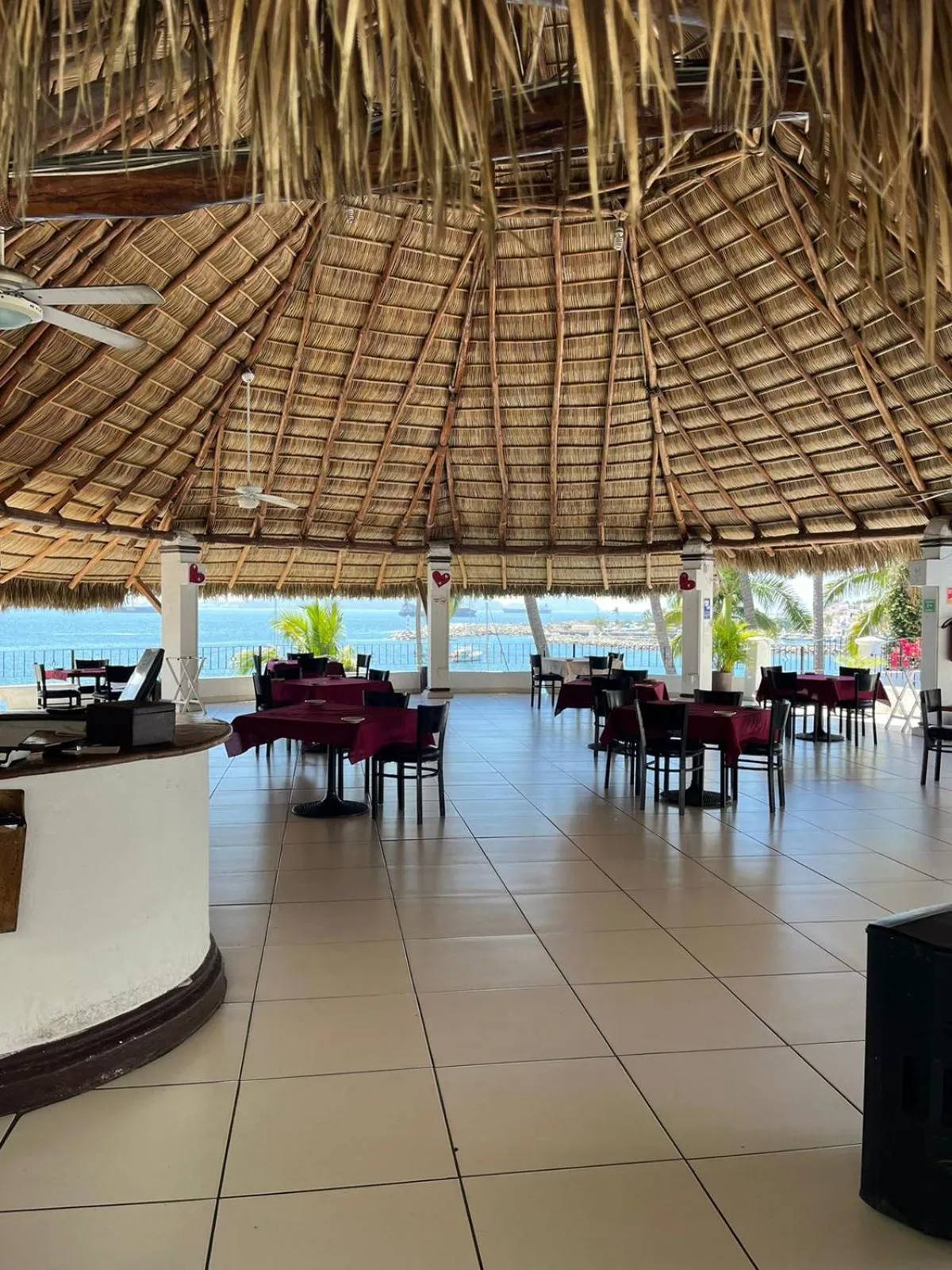 Breakfast in Depto familiar con vista al mar en Playasol Manzanillo