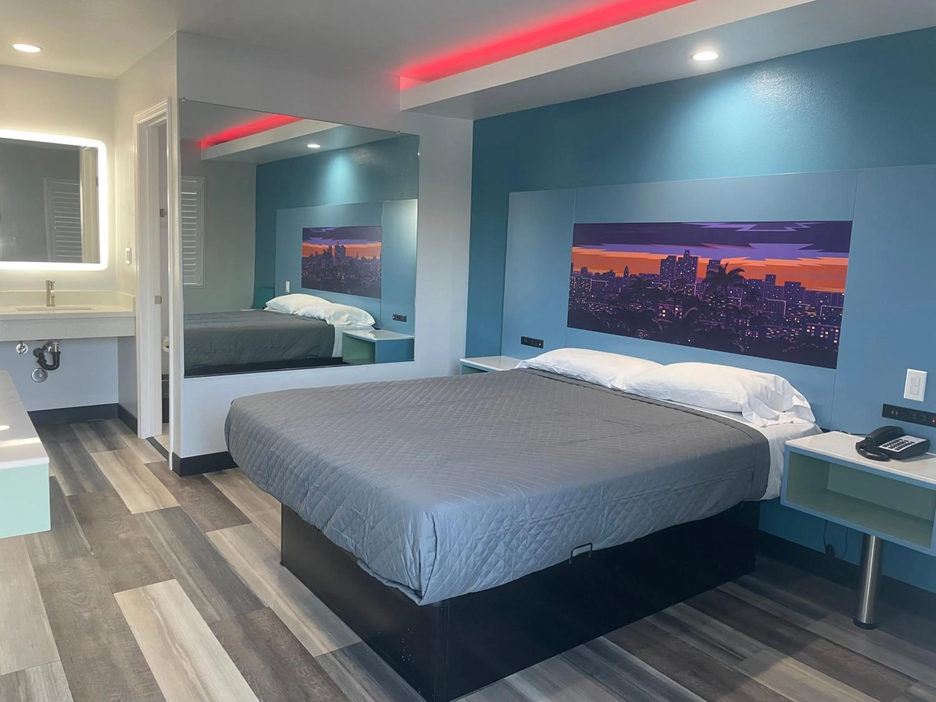 Bed in La Palma Motel, South Gate - Los Angeles area