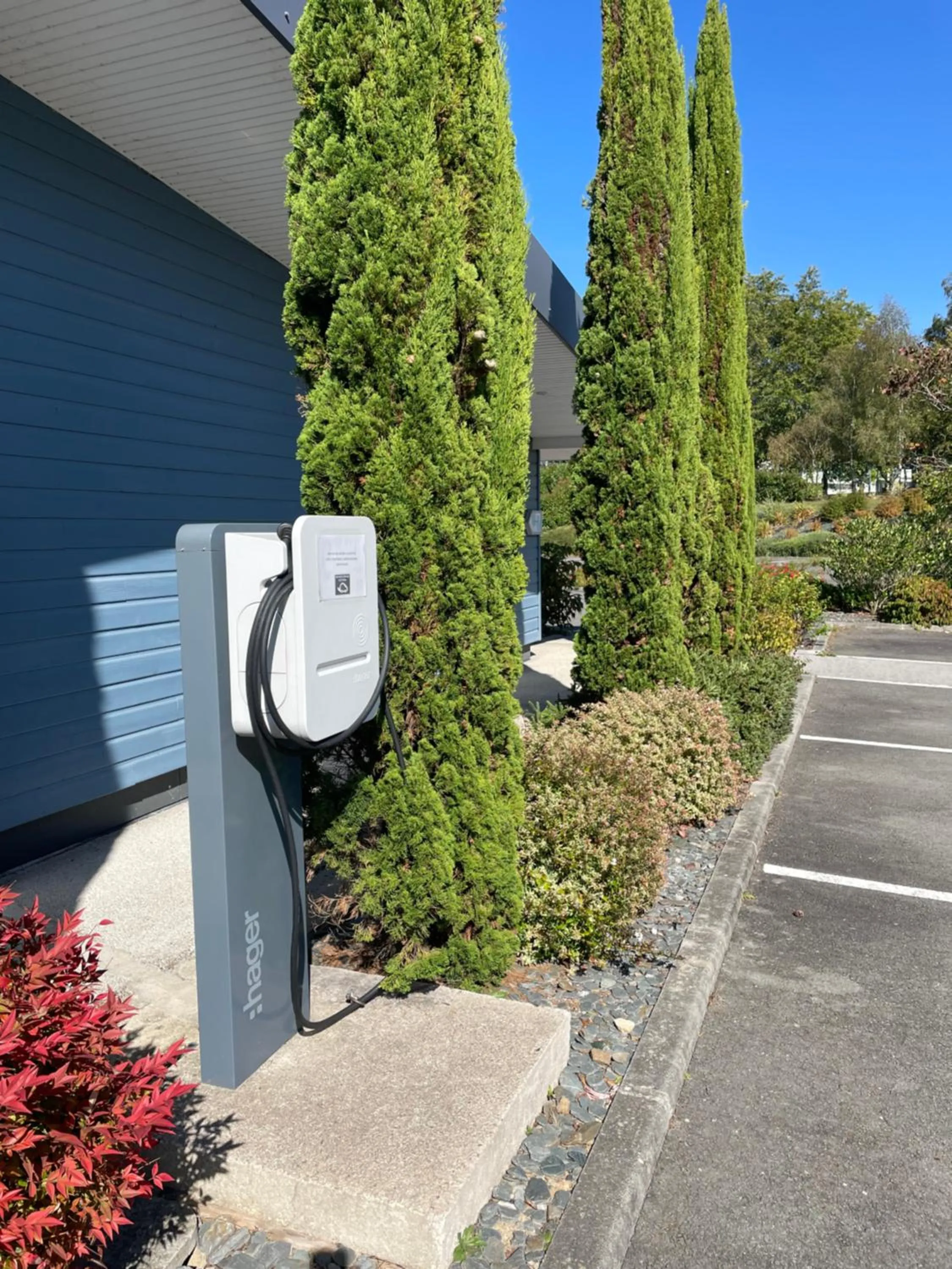 Parking in Hôtel Restaurant Bel Air Crevin - Axe Rennes Nantes