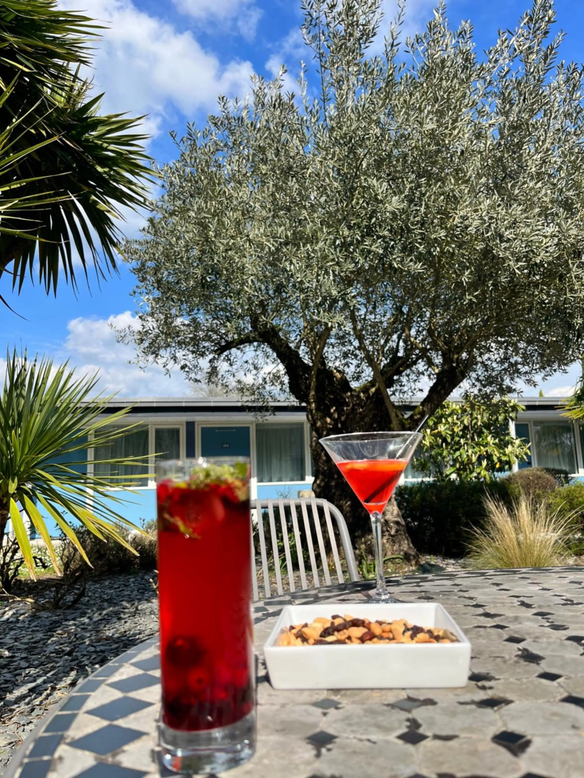 Patio in Hôtel Restaurant Bel Air Crevin - Axe Rennes Nantes