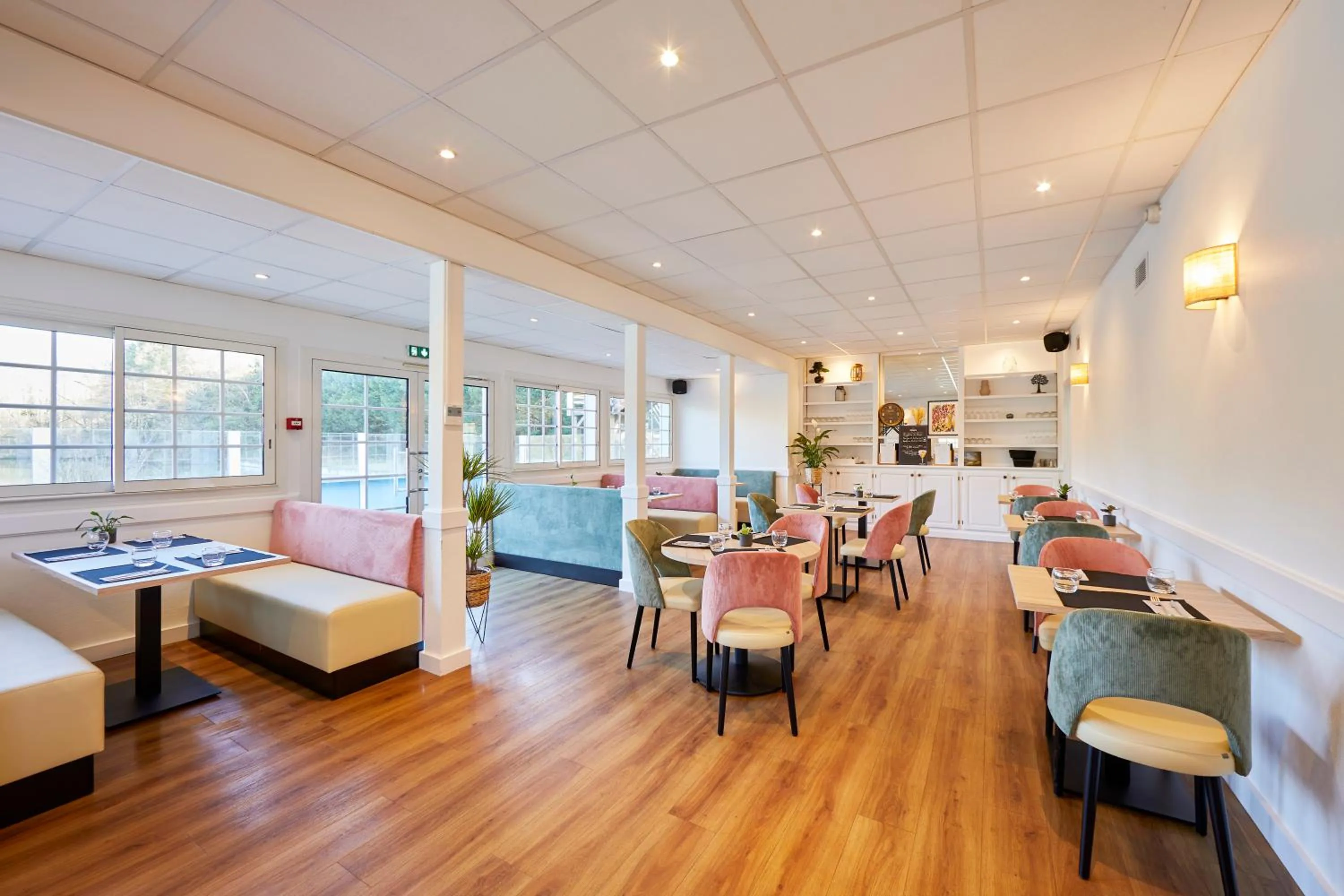 Restaurant/places to eat in Hôtel Restaurant Bel Air Crevin - Axe Rennes Nantes