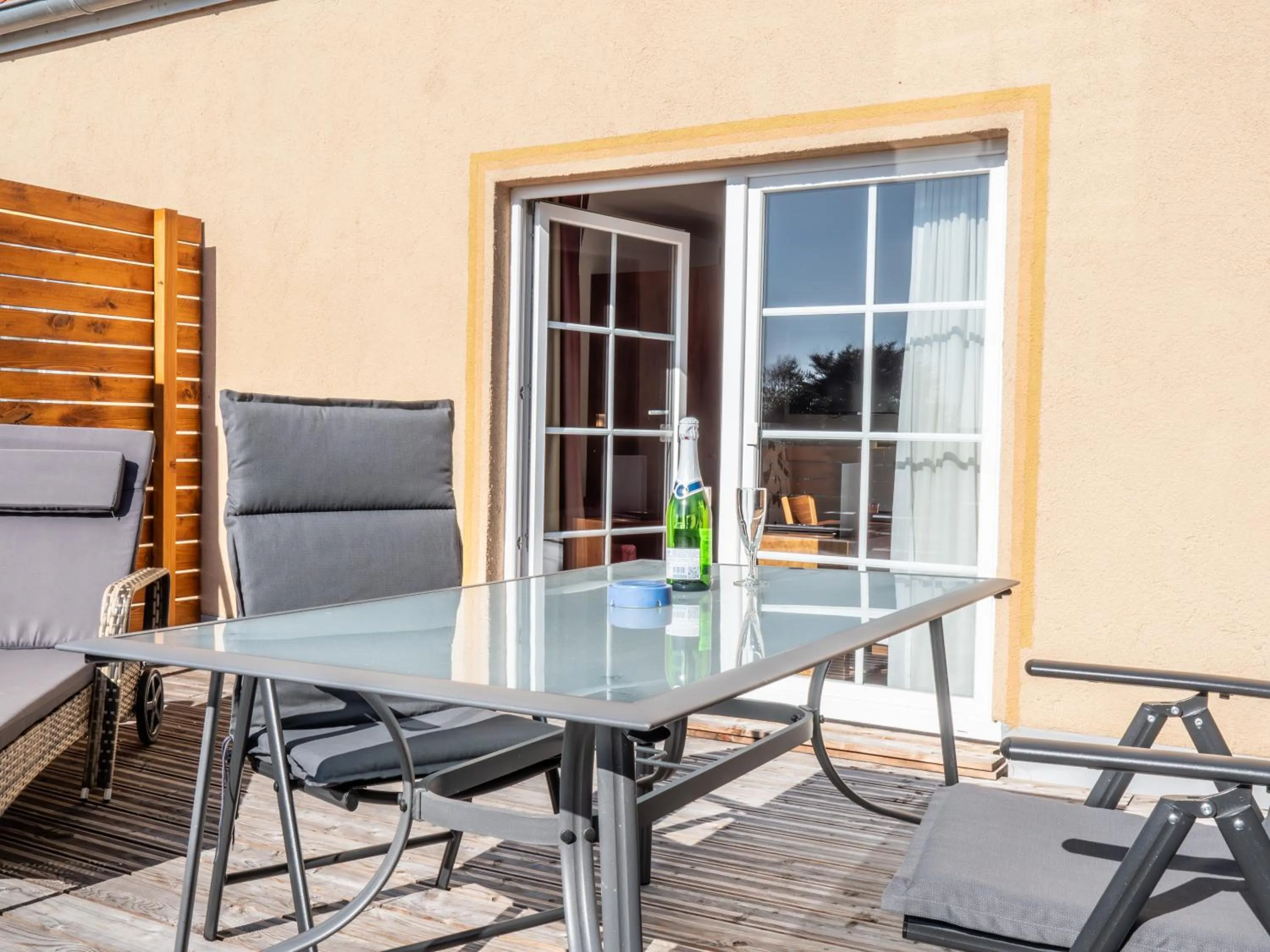 Seating area in Hotel Osterkrug