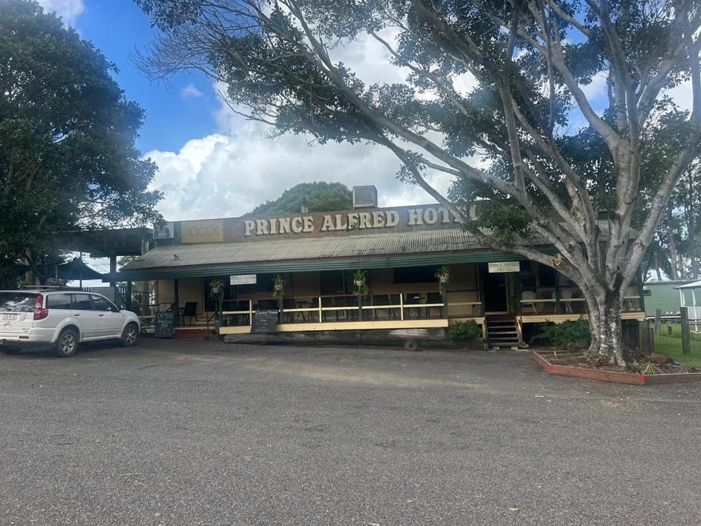 gundy pub & caravan park