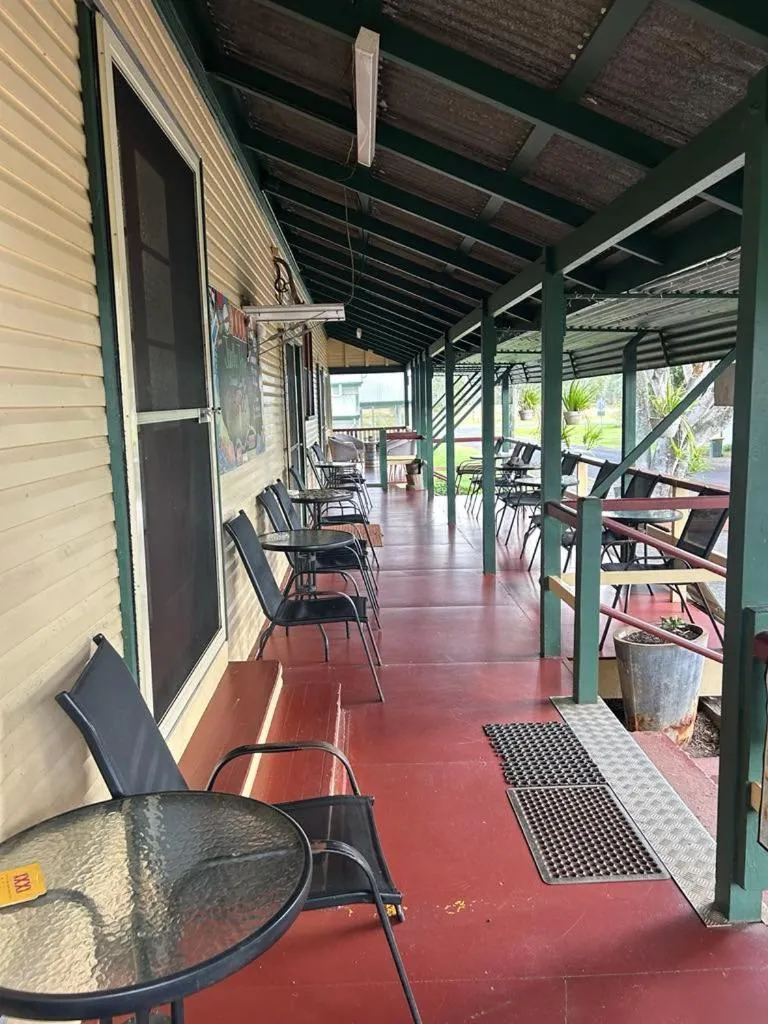 gundy pub & caravan park