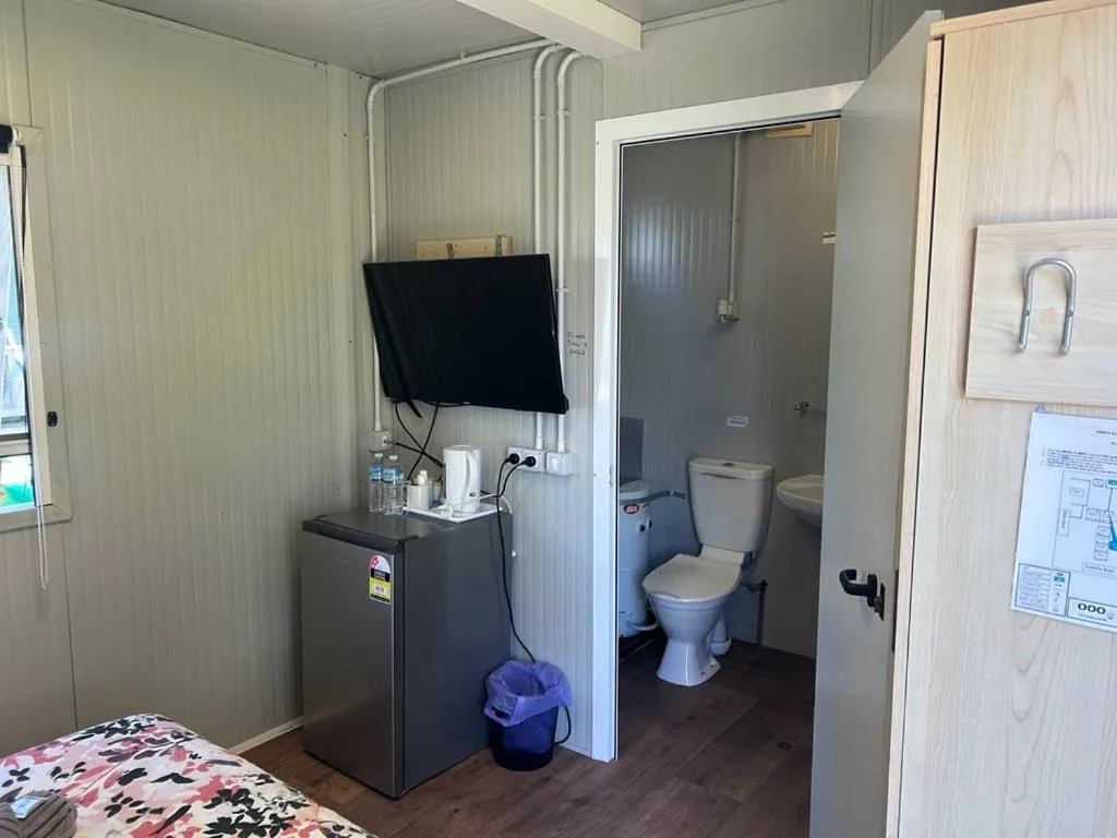 gundy pub & caravan park