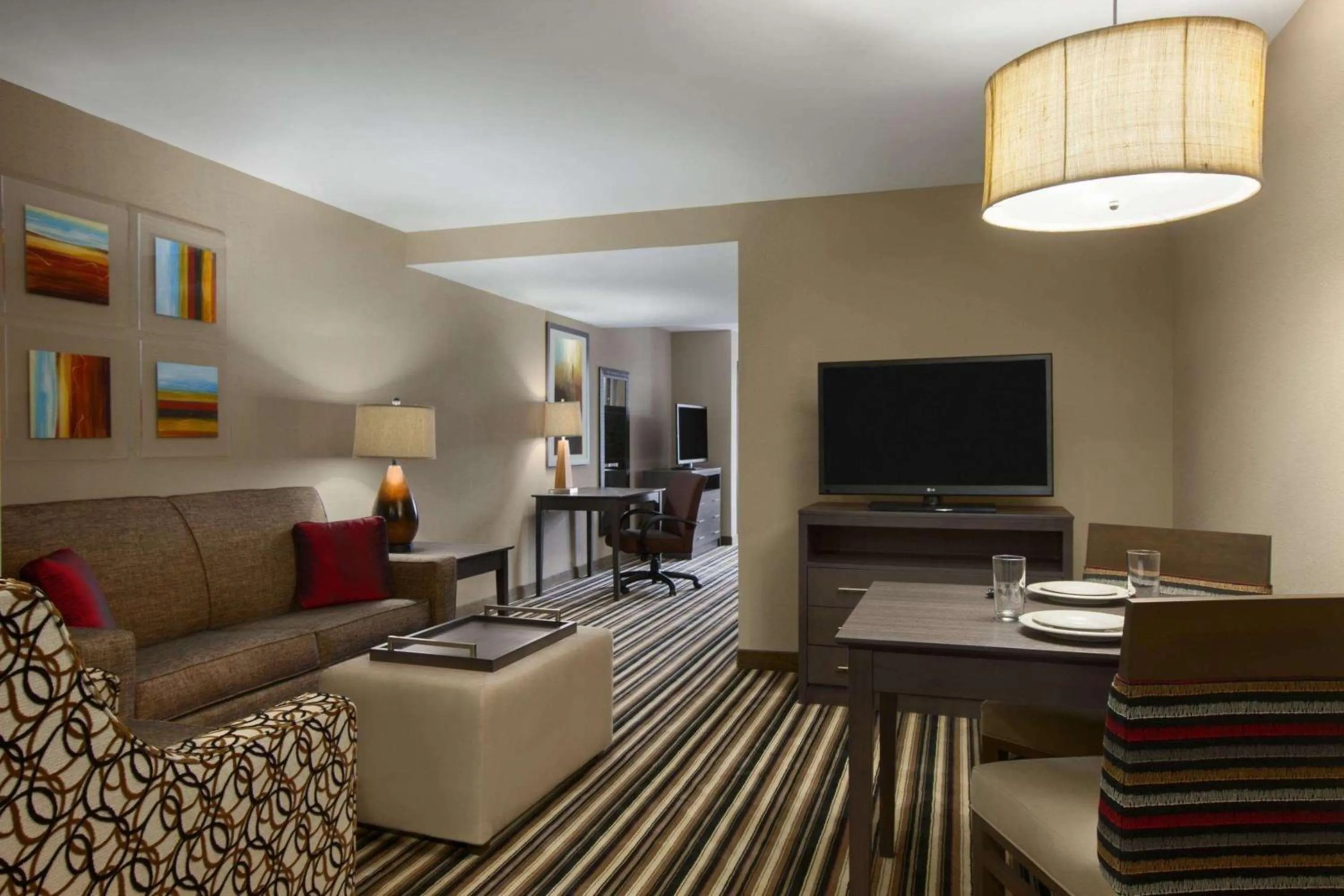 TV and multimedia in Homewood Suites by Hilton Columbus OSU, OH