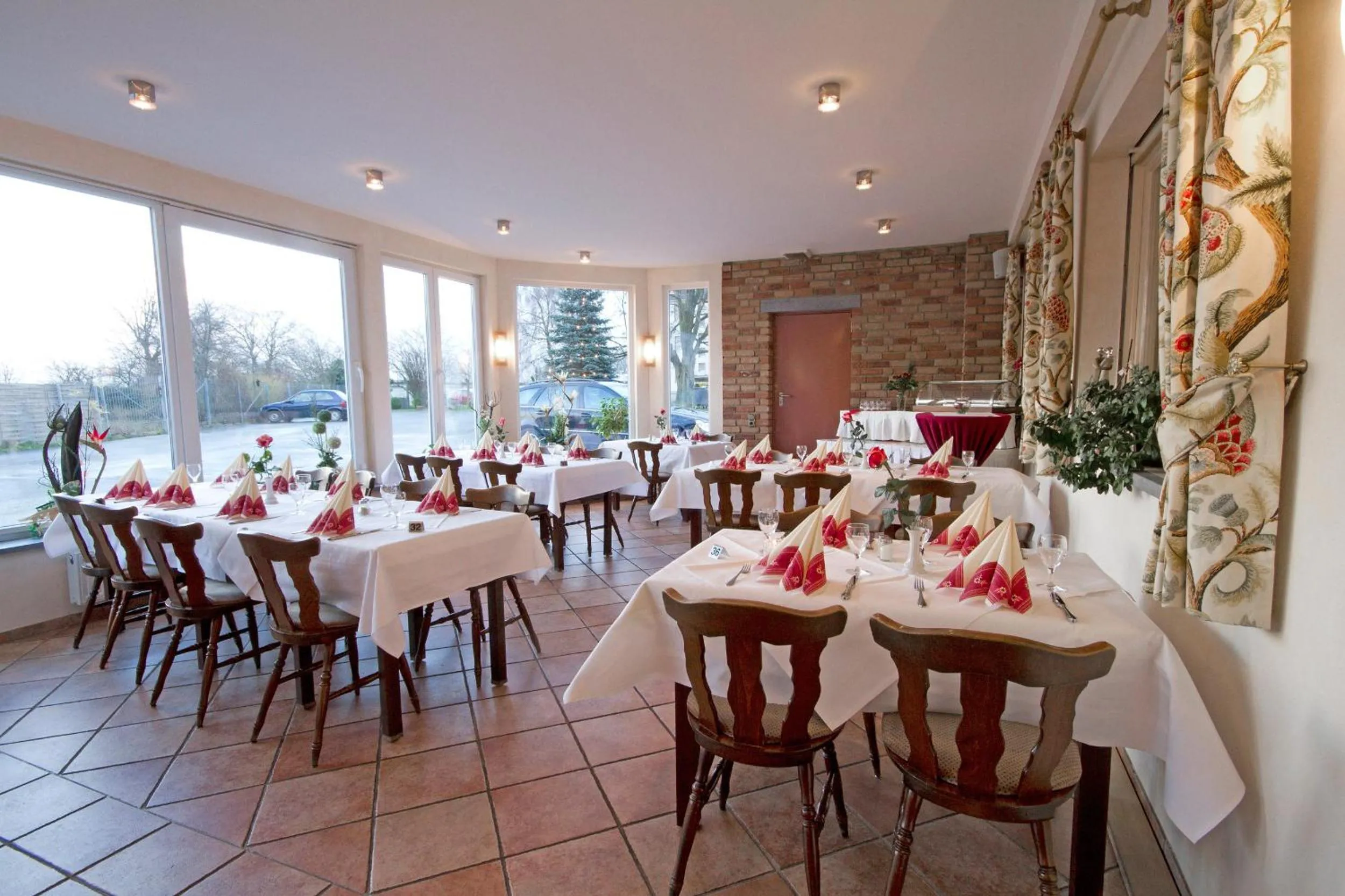 Restaurant/places to eat in Hotel Mennicken