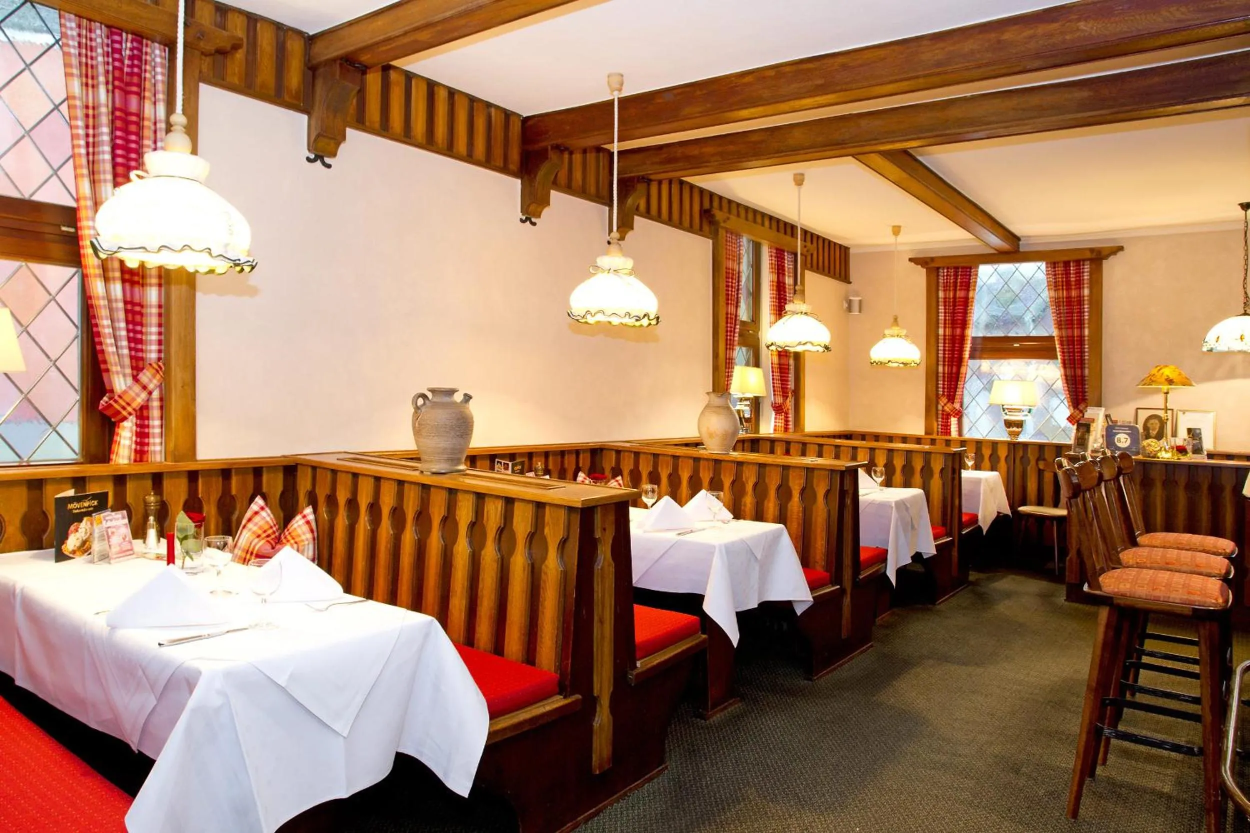 Restaurant/places to eat in Hotel Mennicken