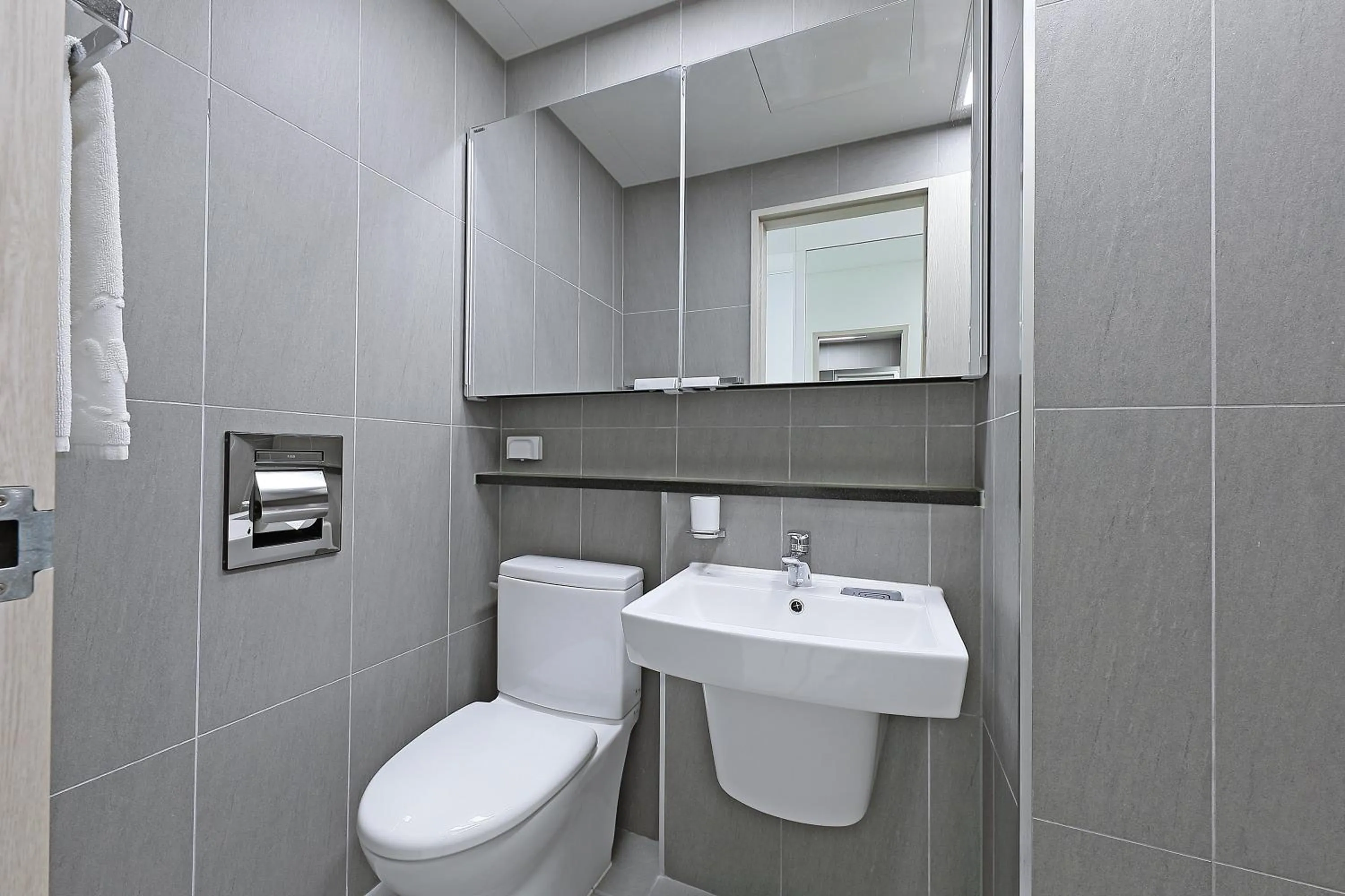 Toilet in World Sky Residence Hotel