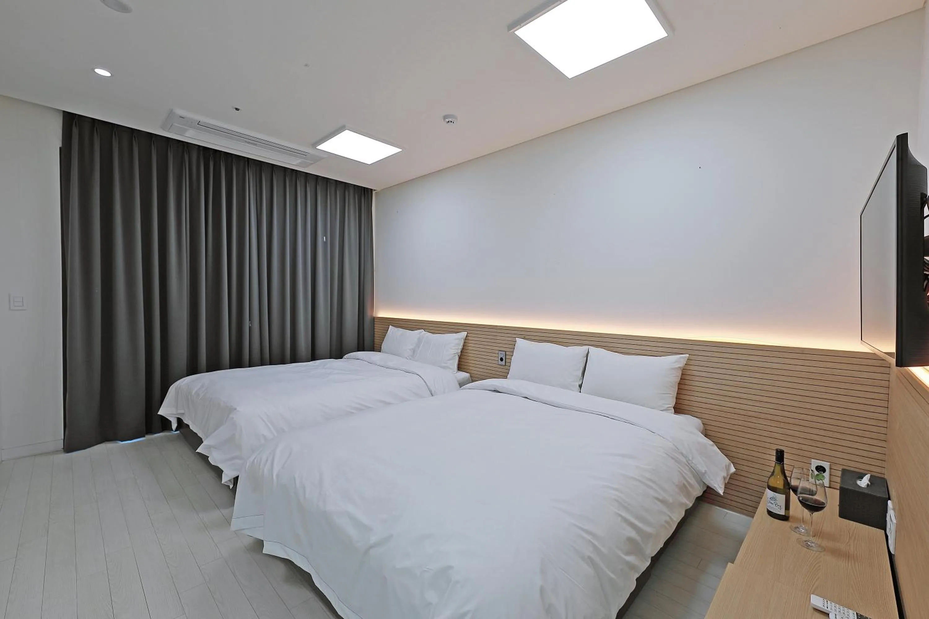 Bed in World Sky Residence Hotel