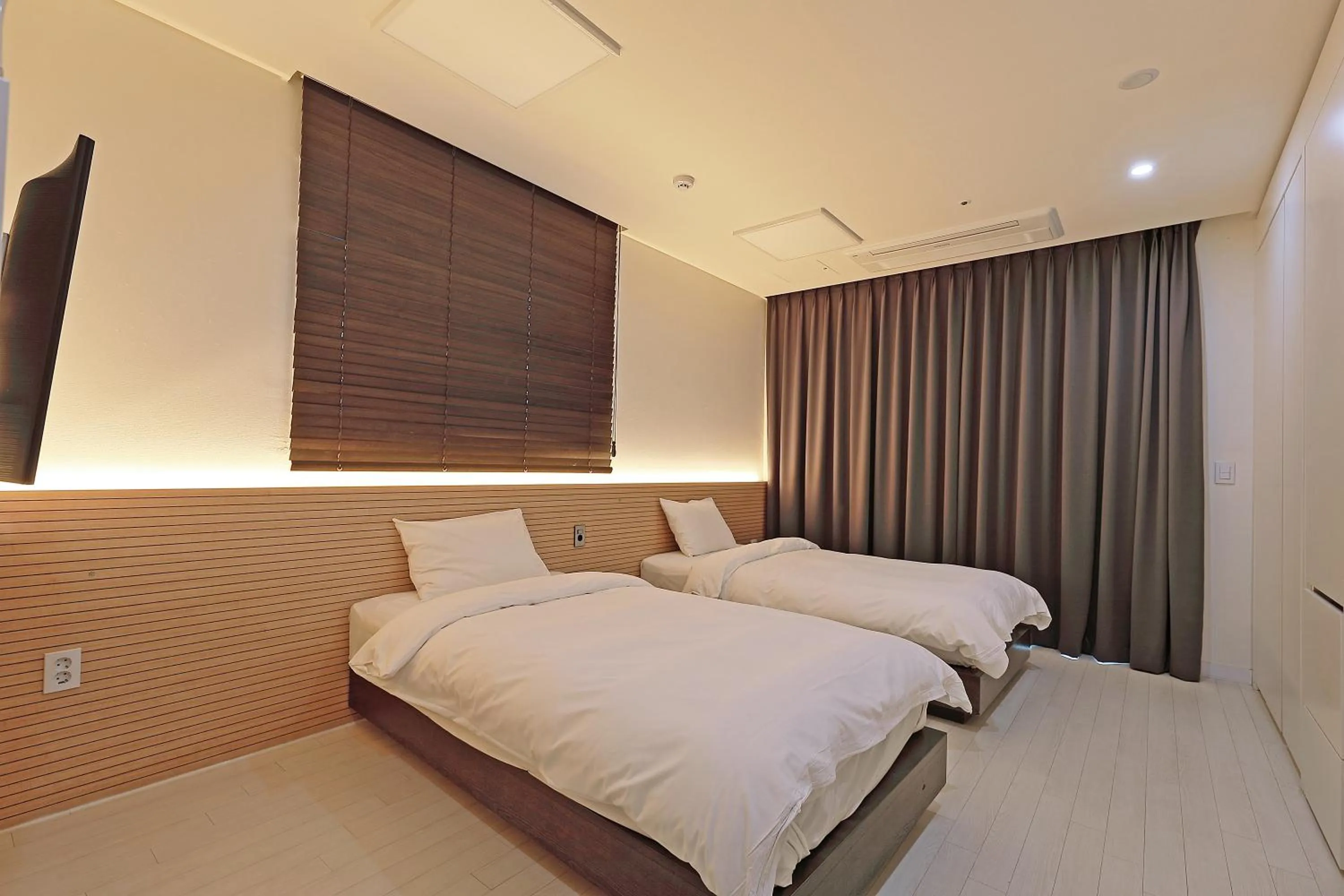 Bed in World Sky Residence Hotel