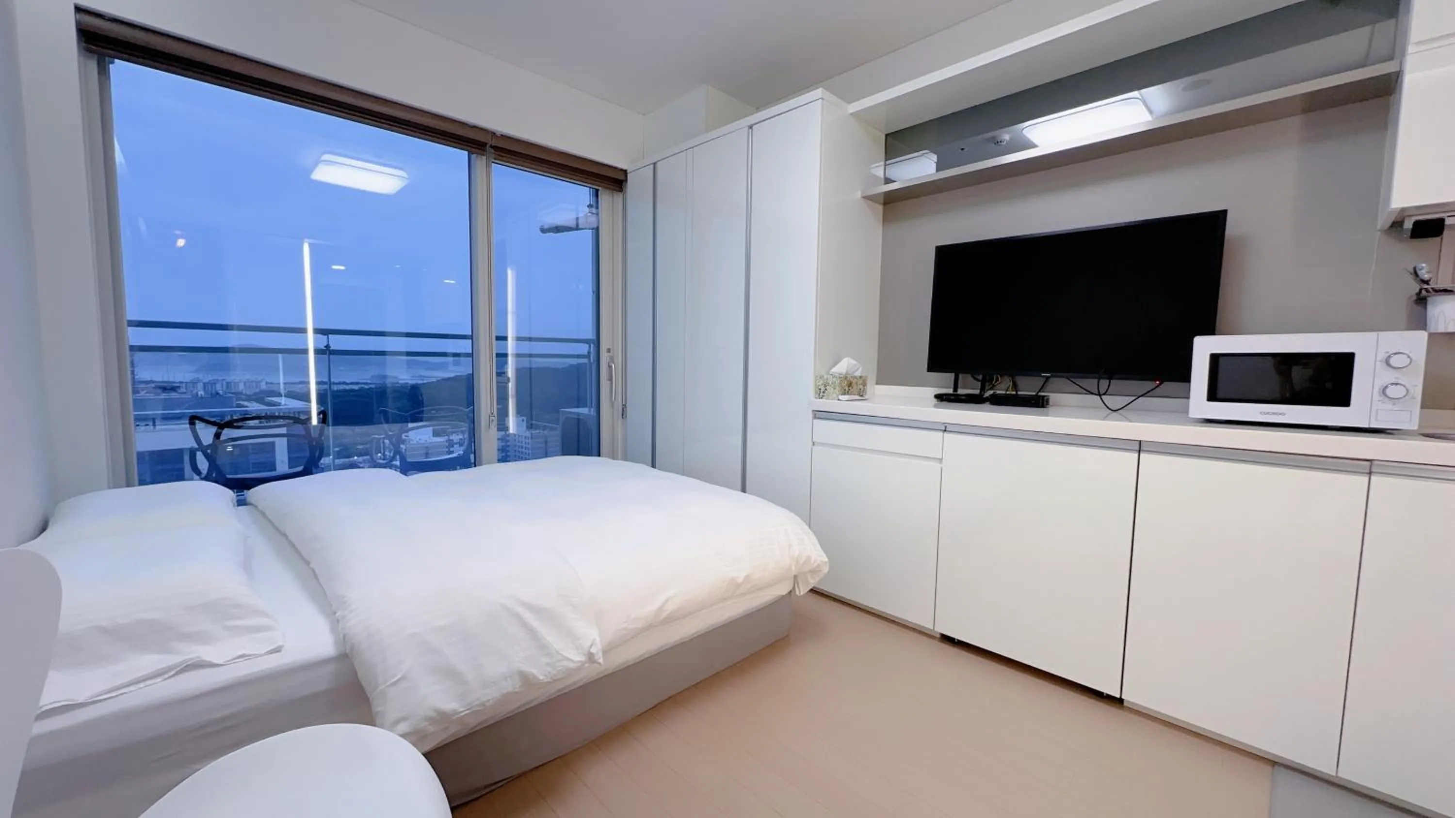 Bed in Shine Hotel Incheon Airport