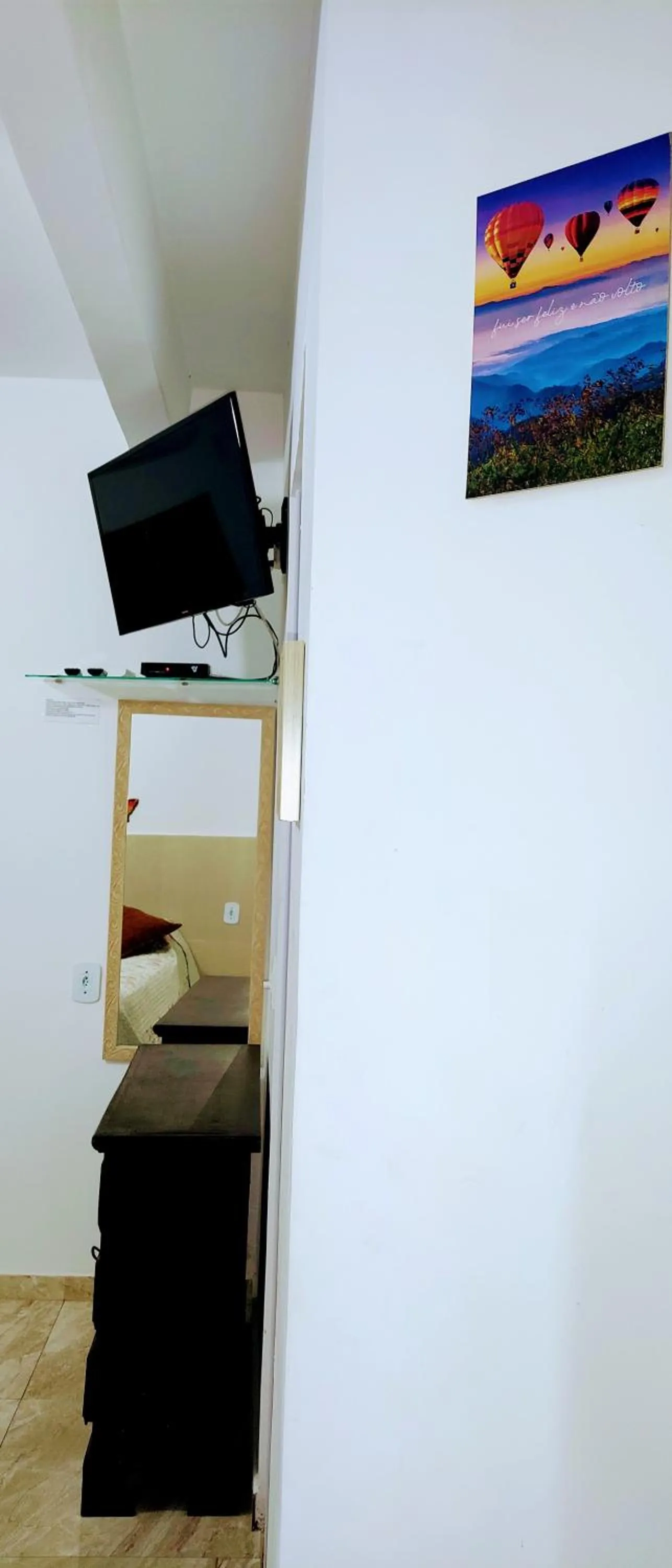 TV and multimedia, Bed in Suítes Ninho da Águia Saquarema