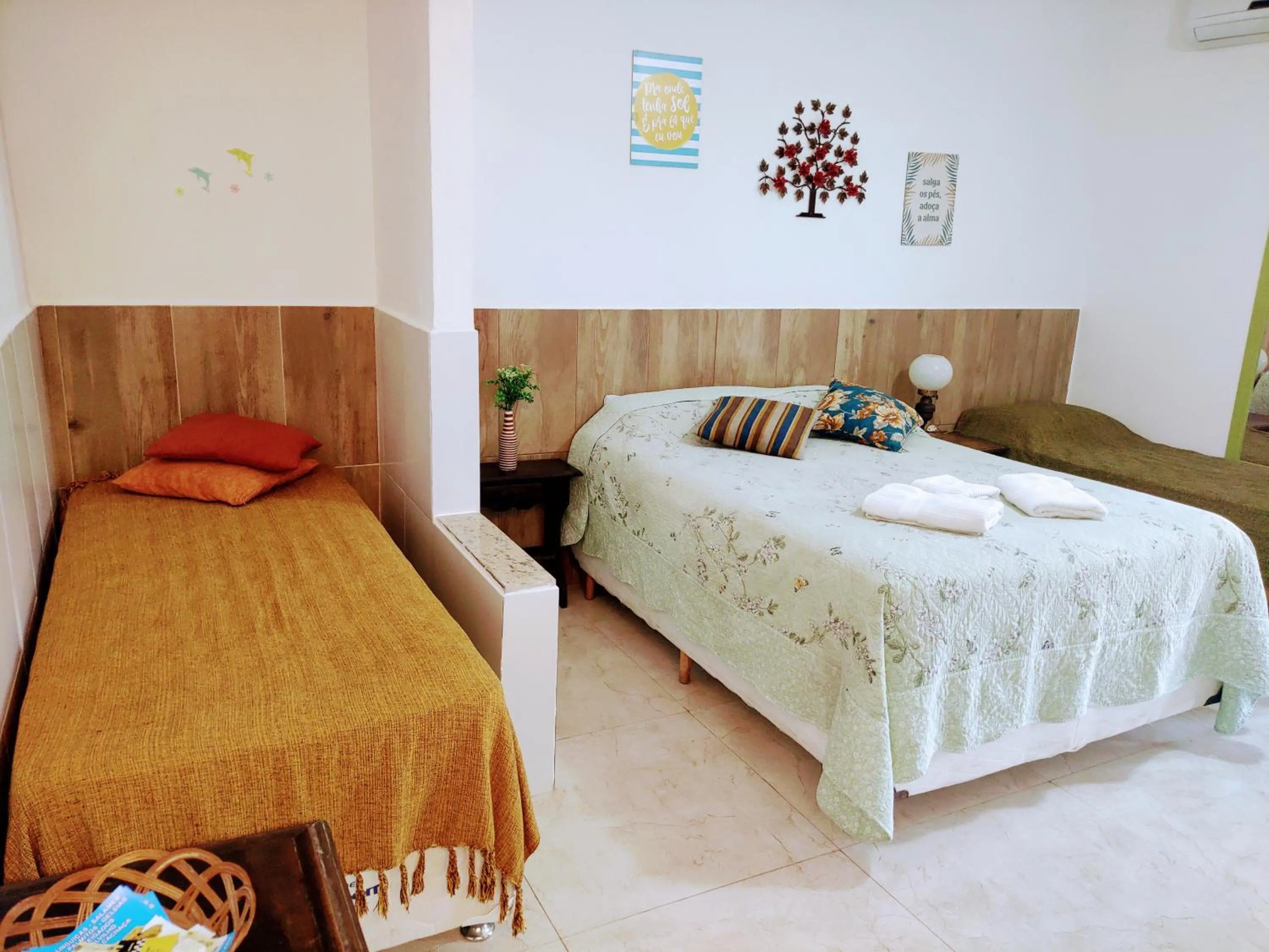 Photo of the whole room, Bed in Suítes Ninho da Águia Saquarema