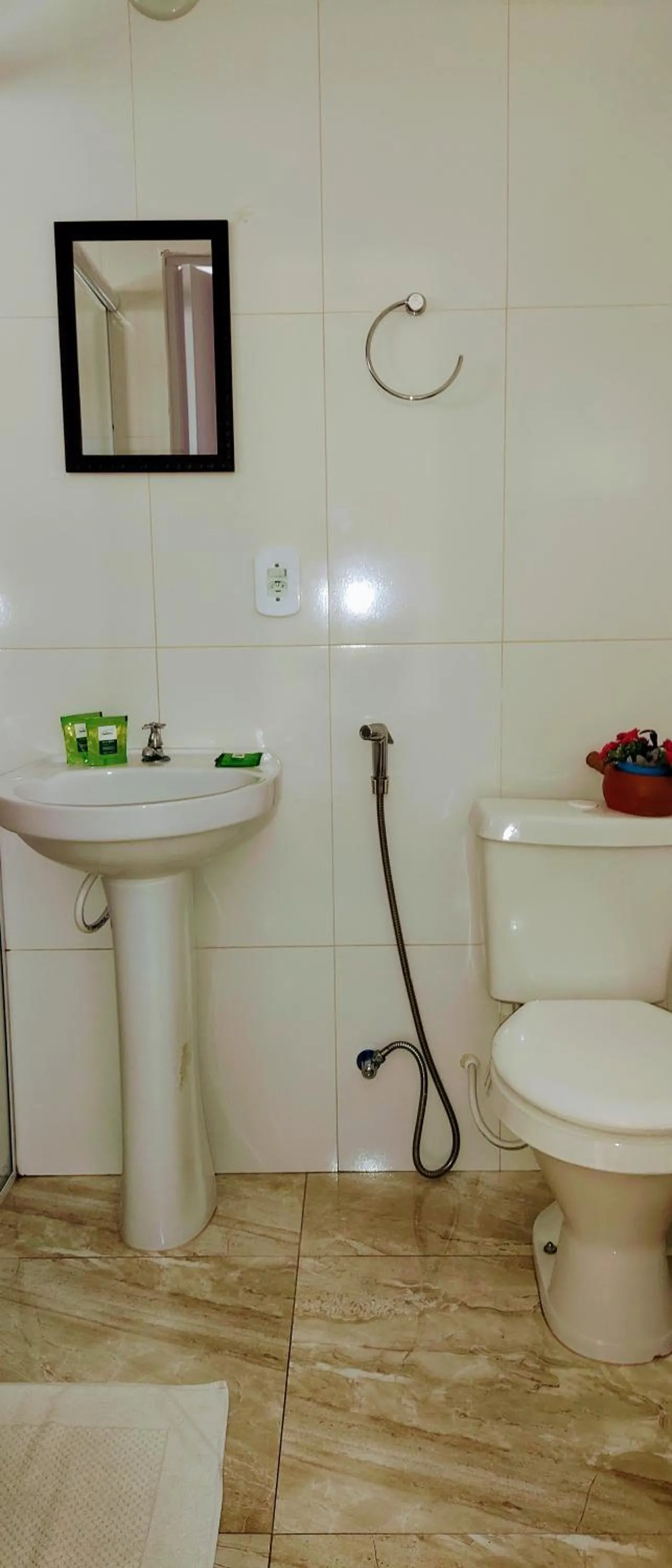 Bathroom in Suítes Ninho da Águia Saquarema