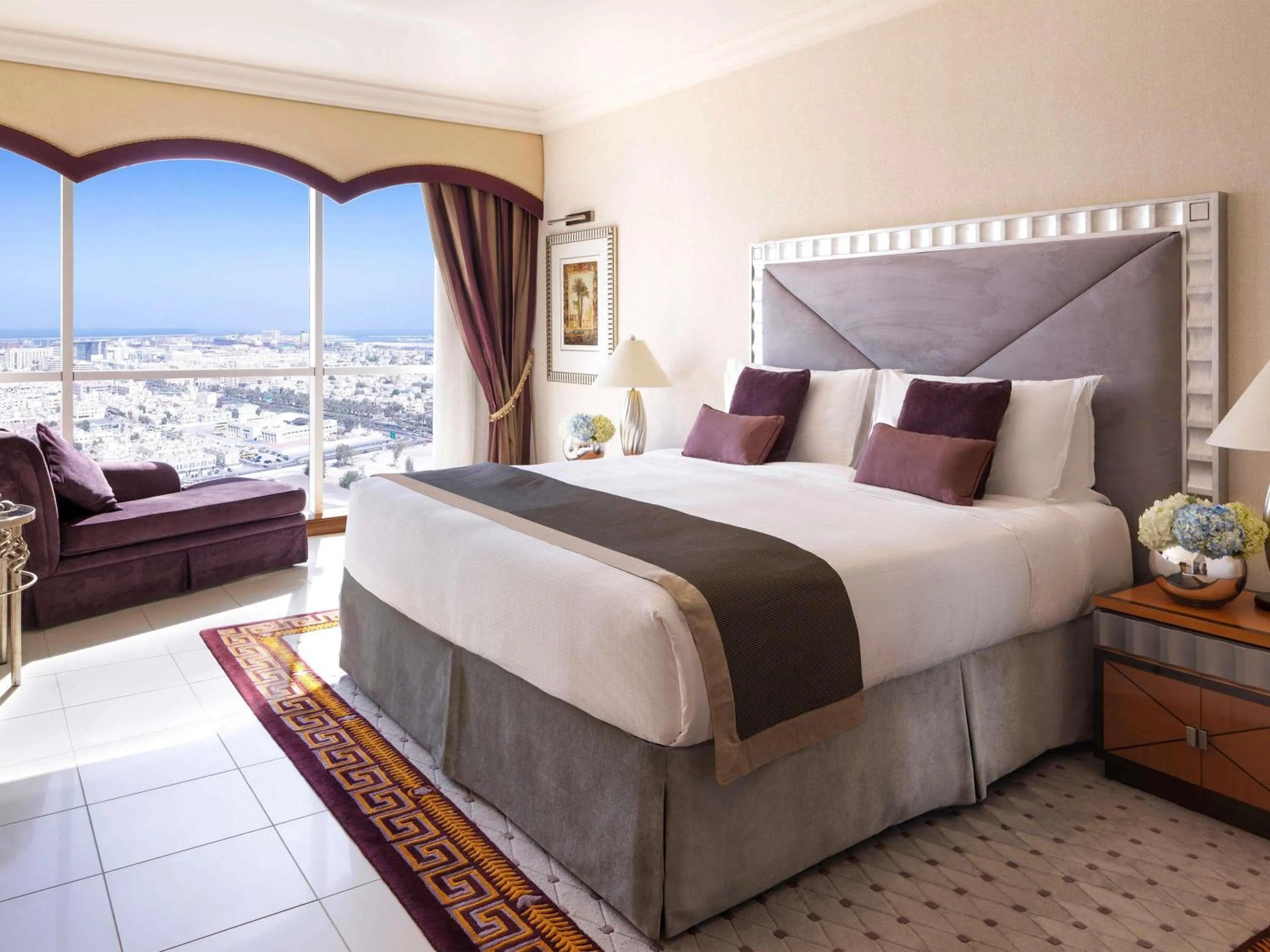 Bedroom, Bed in Fairmont Dubai