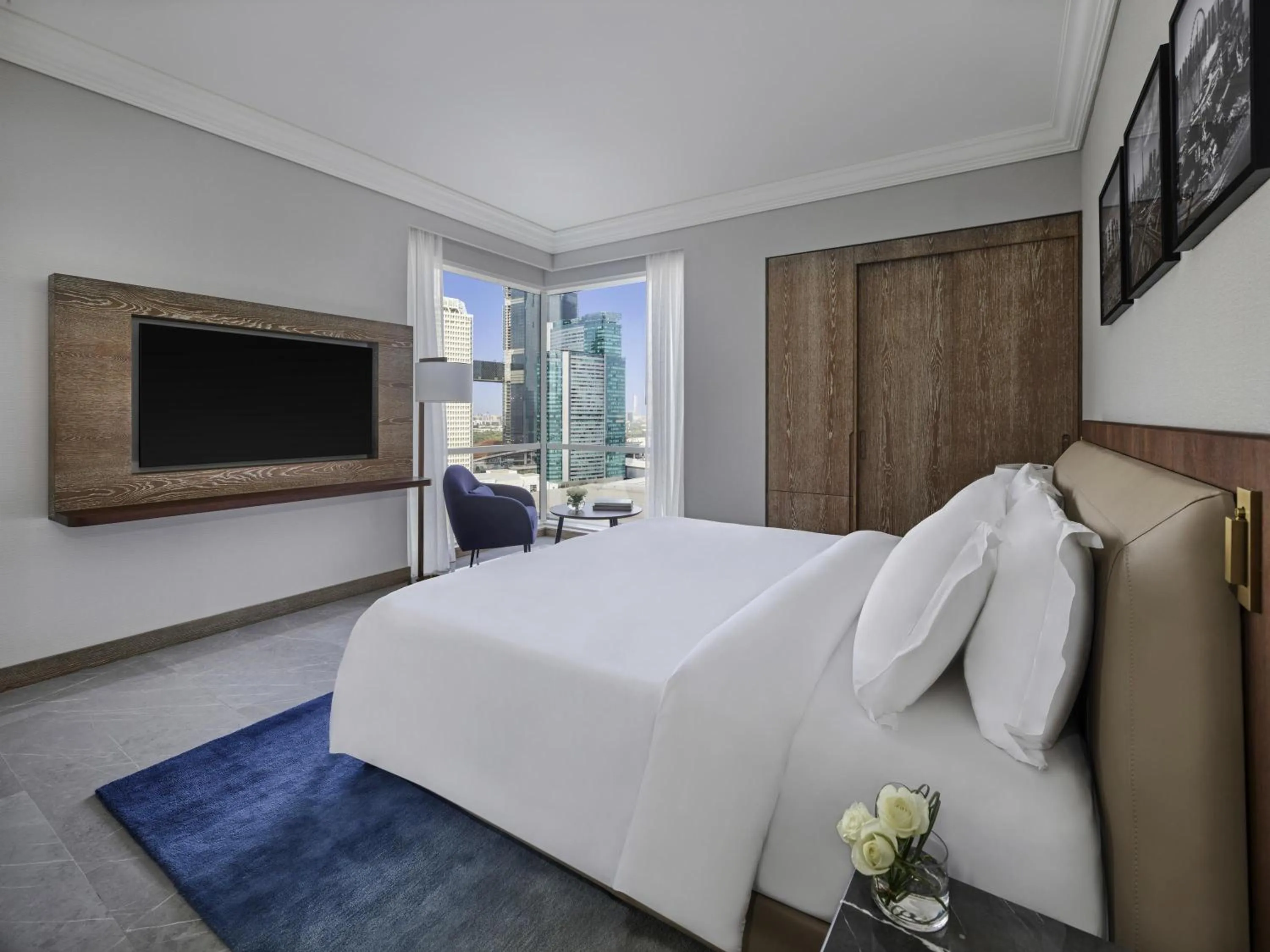 Bedroom, Bed in Fairmont Dubai