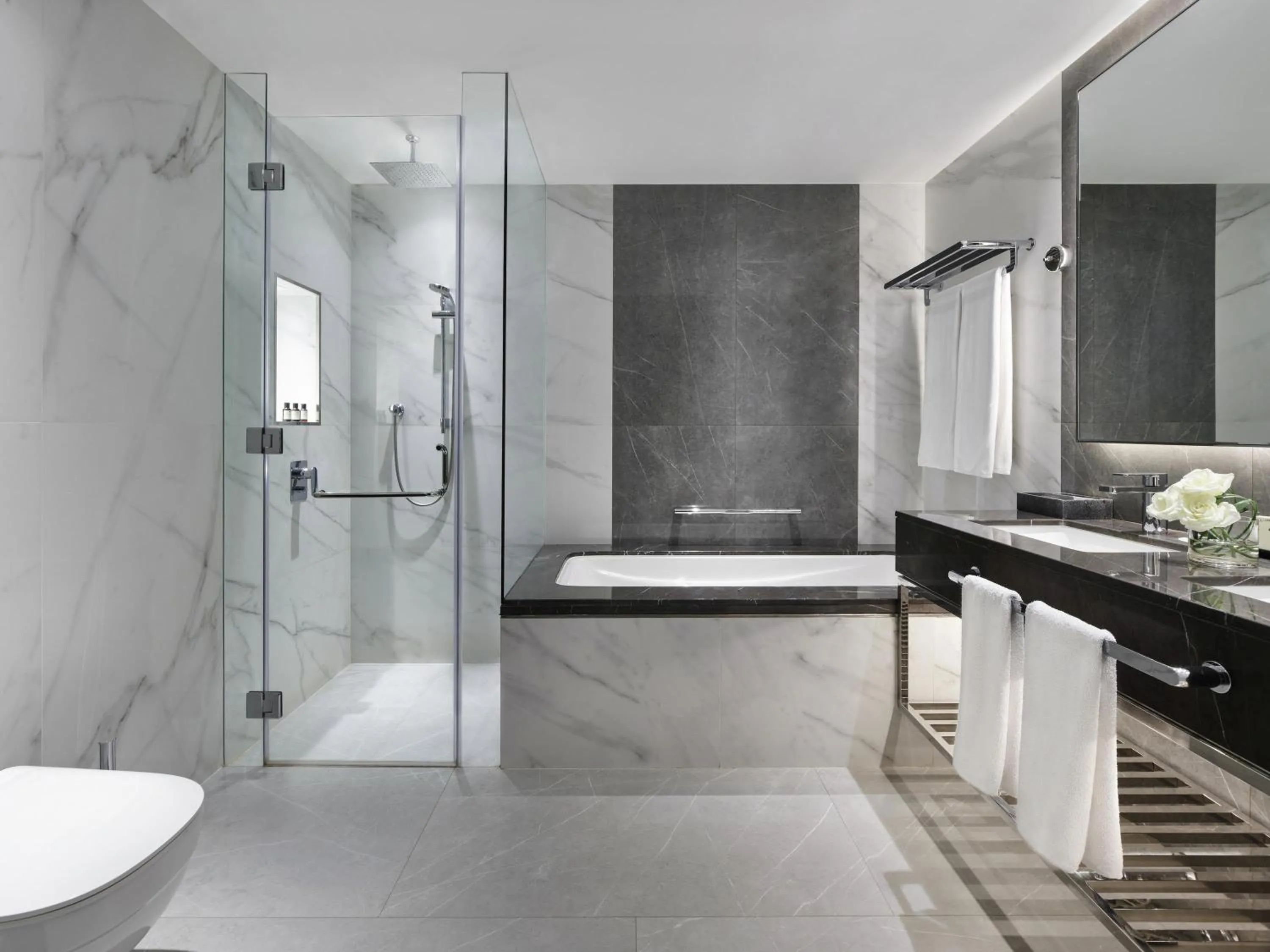 Bedroom in Fairmont Dubai