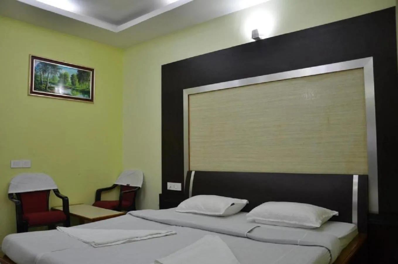 Photo of the whole room in Hotel Barbareek