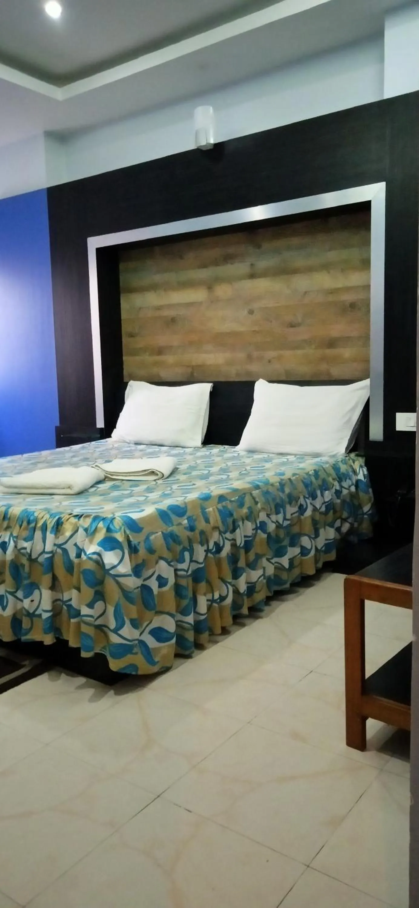 Photo of the whole room in Hotel Barbareek
