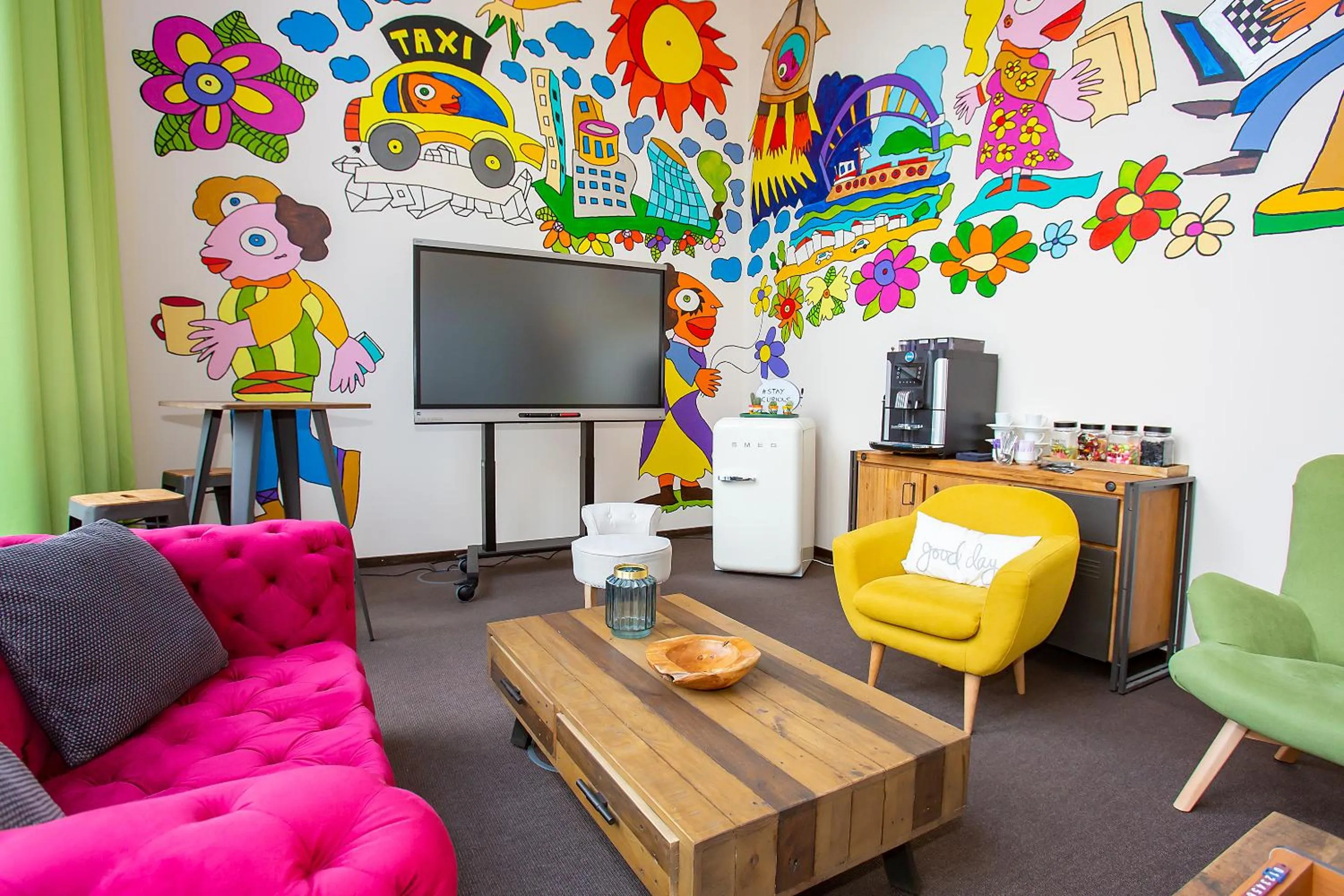 Communal lounge/ TV room in INNSiDE by Meliá Düsseldorf Derendorf