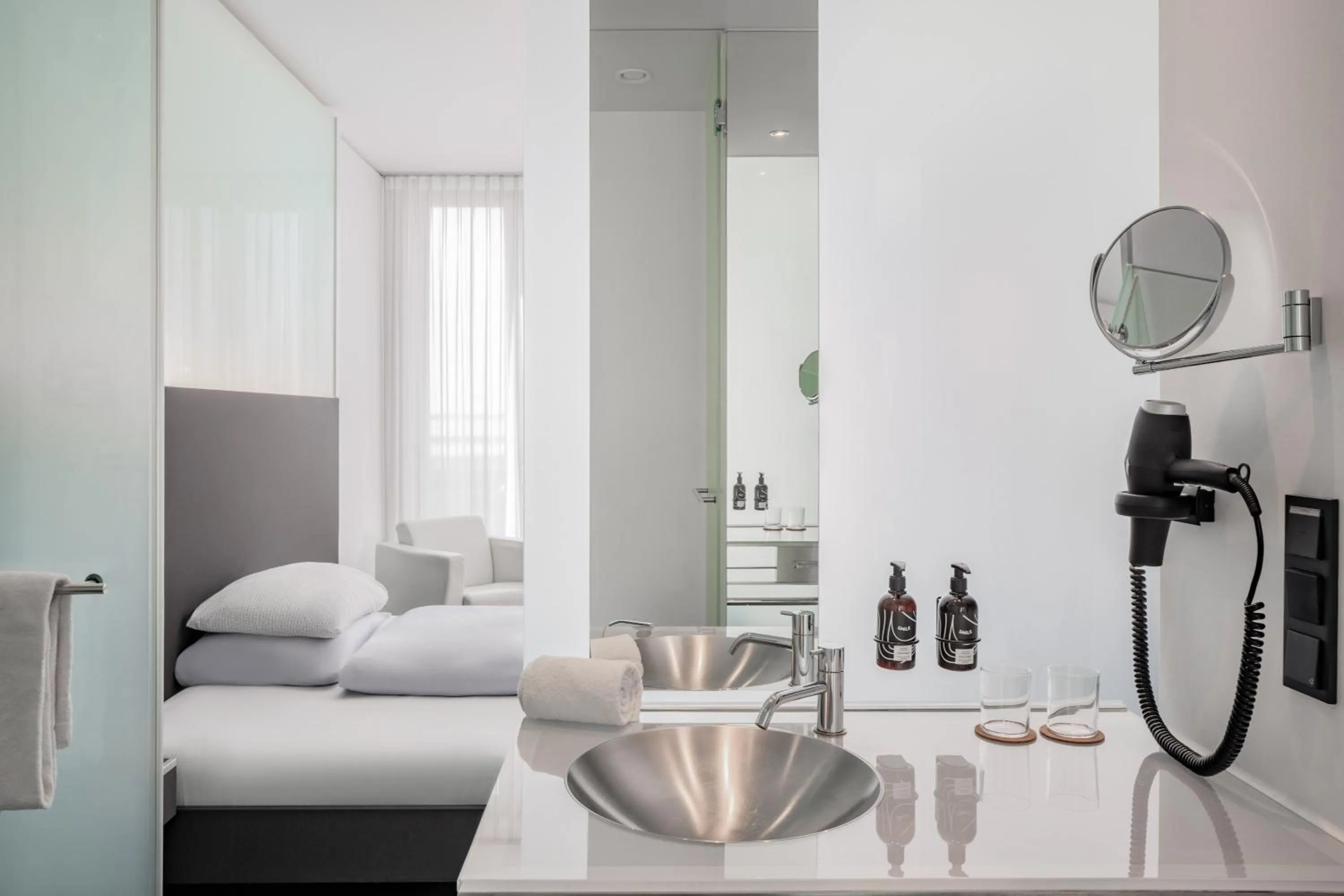 Bed in INNSiDE by Meliá Düsseldorf Derendorf