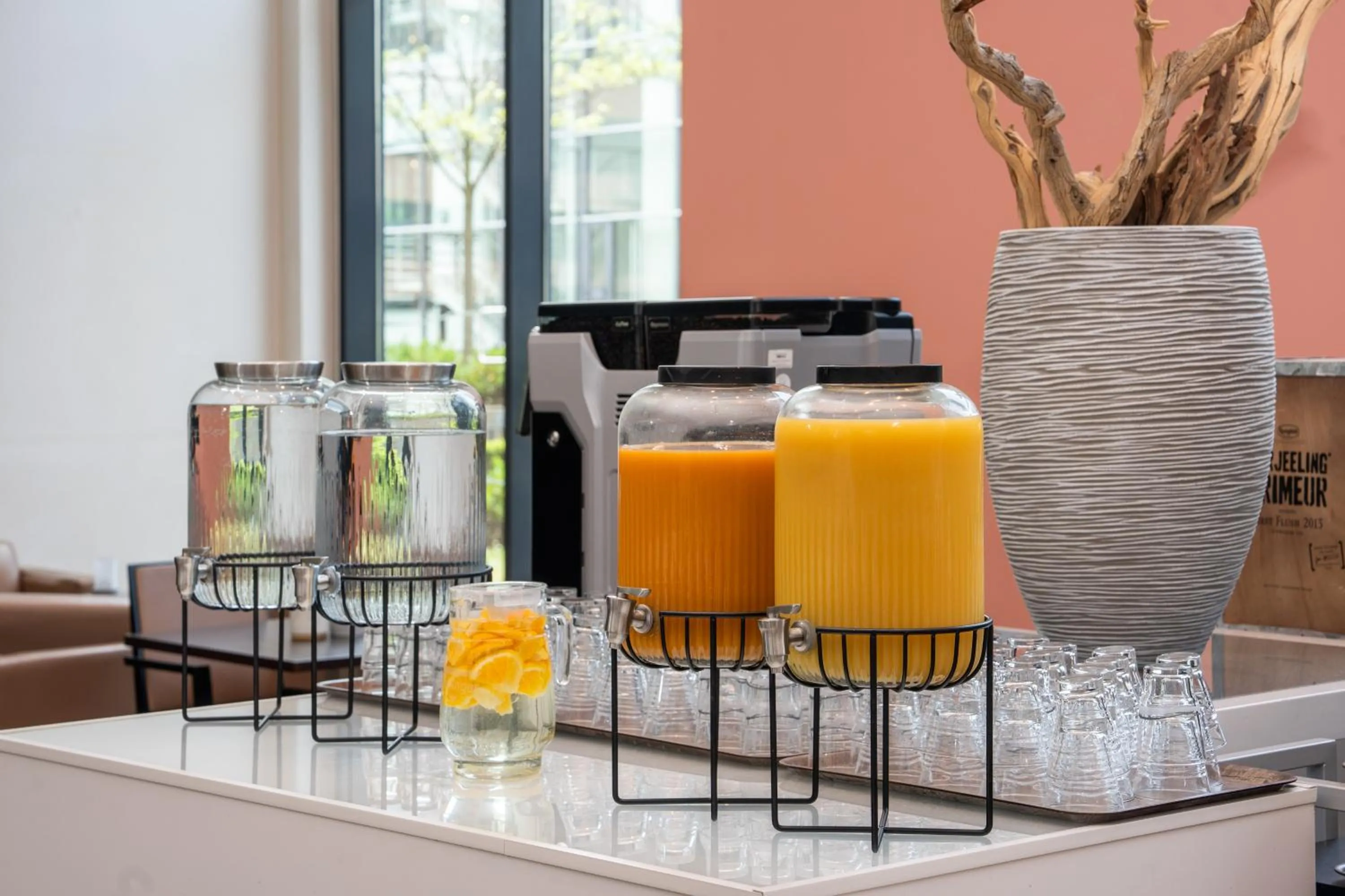 Food and drinks in INNSiDE by Meliá Düsseldorf Derendorf