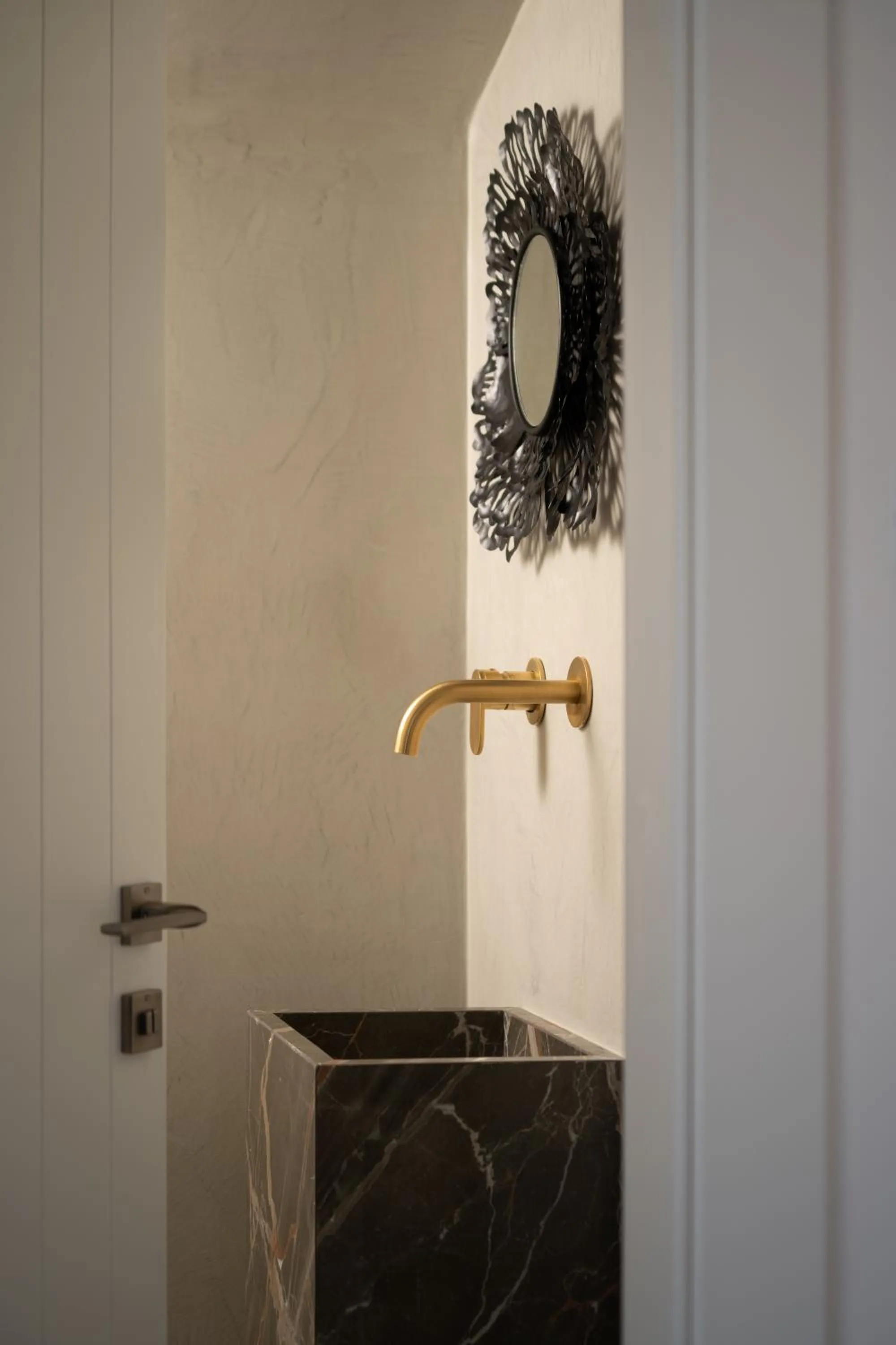 Decorative detail in La Ponta Villas & Suites